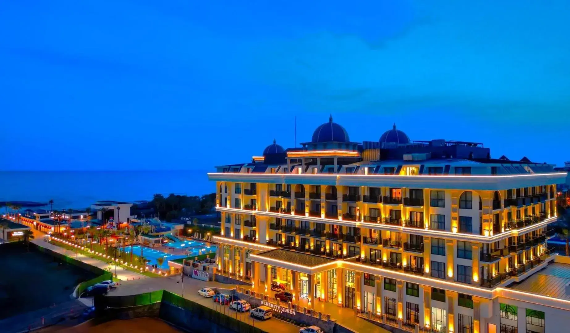 Property building in Serenity Queen Hotel Property building in Serenity Queen Hotel