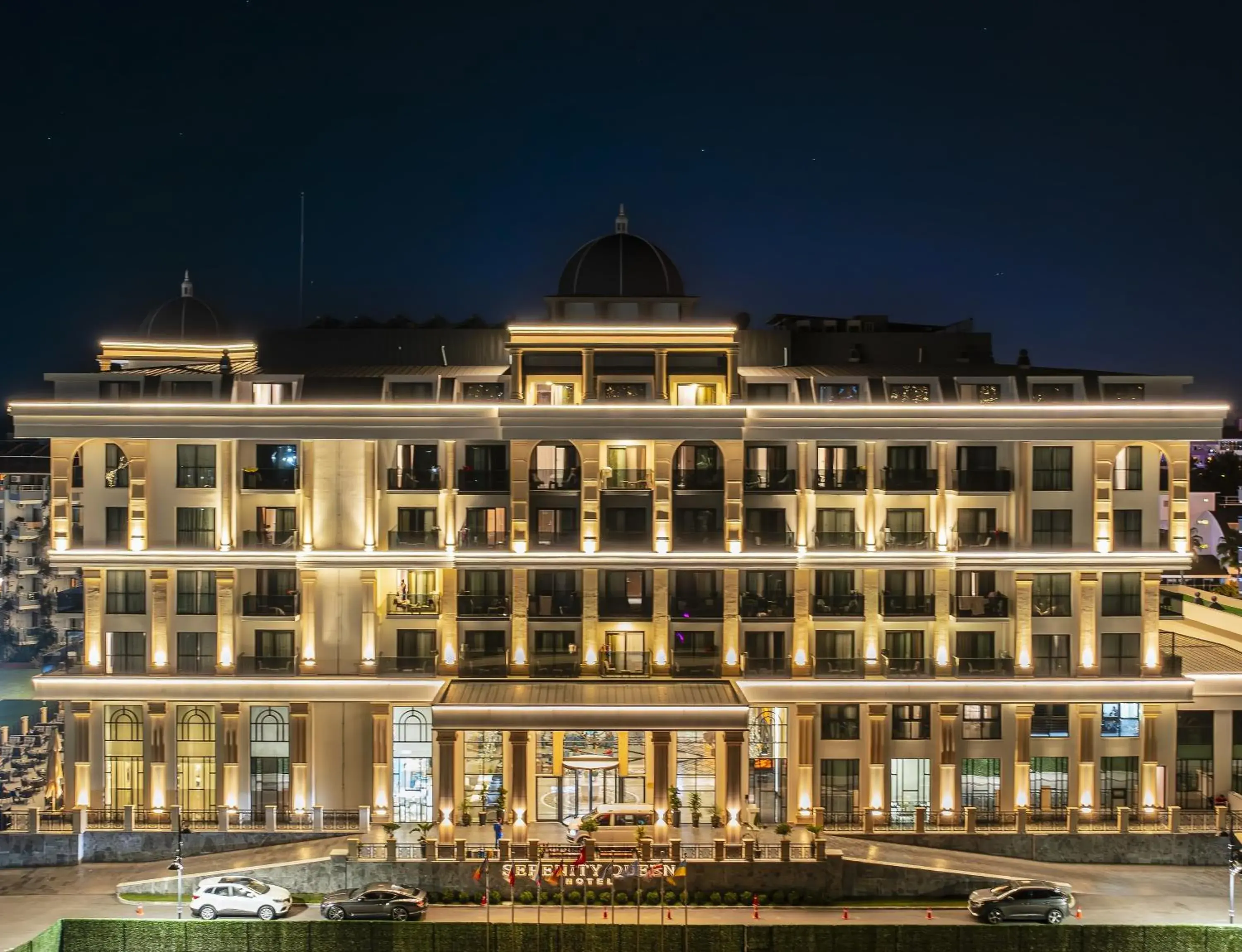 Property building in Serenity Queen Hotel Property building in Serenity Queen Hotel