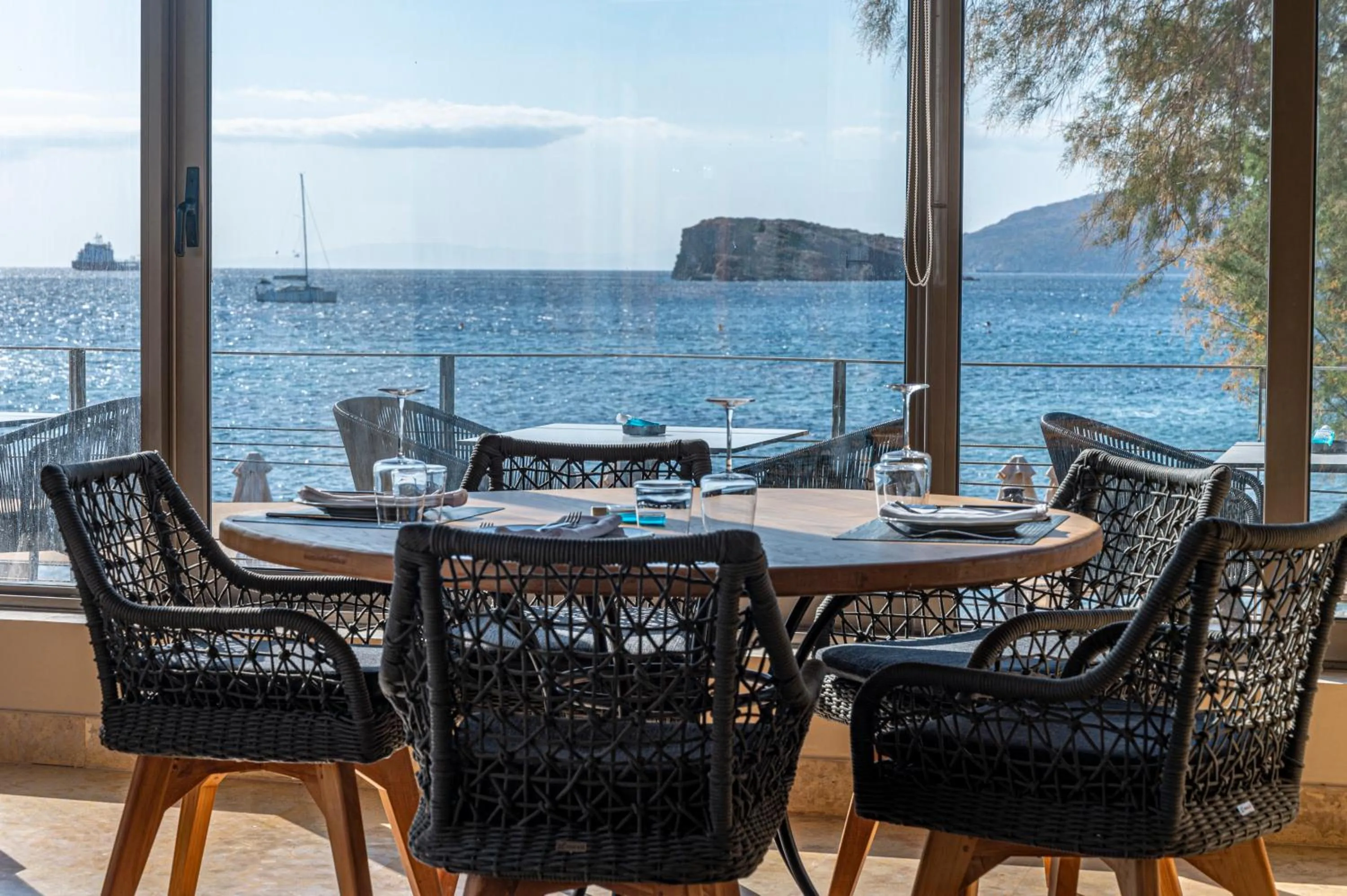 Restaurant/places to eat in Aegeon Beach Hotel