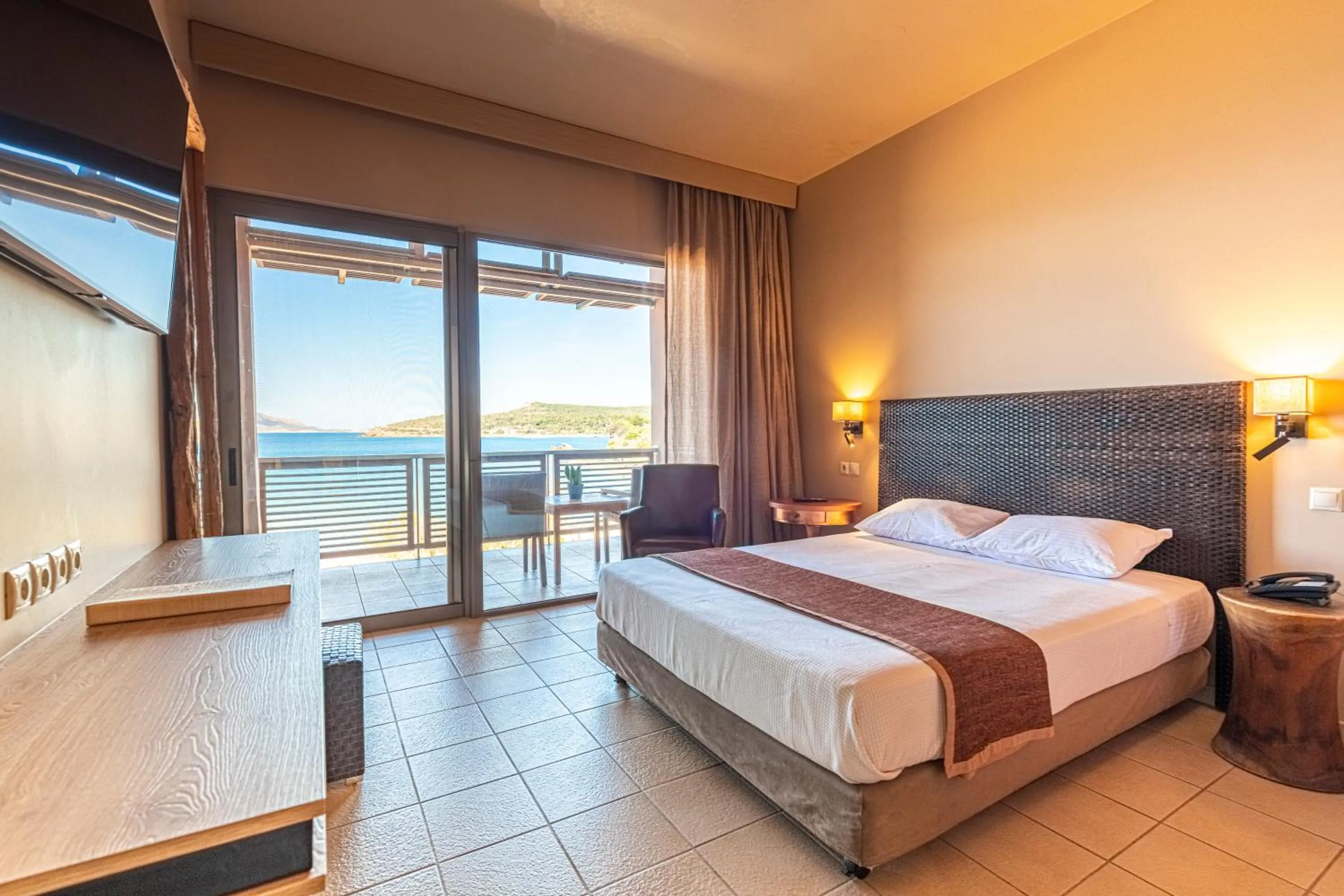 Sea view, Bed in Aegeon Beach Hotel