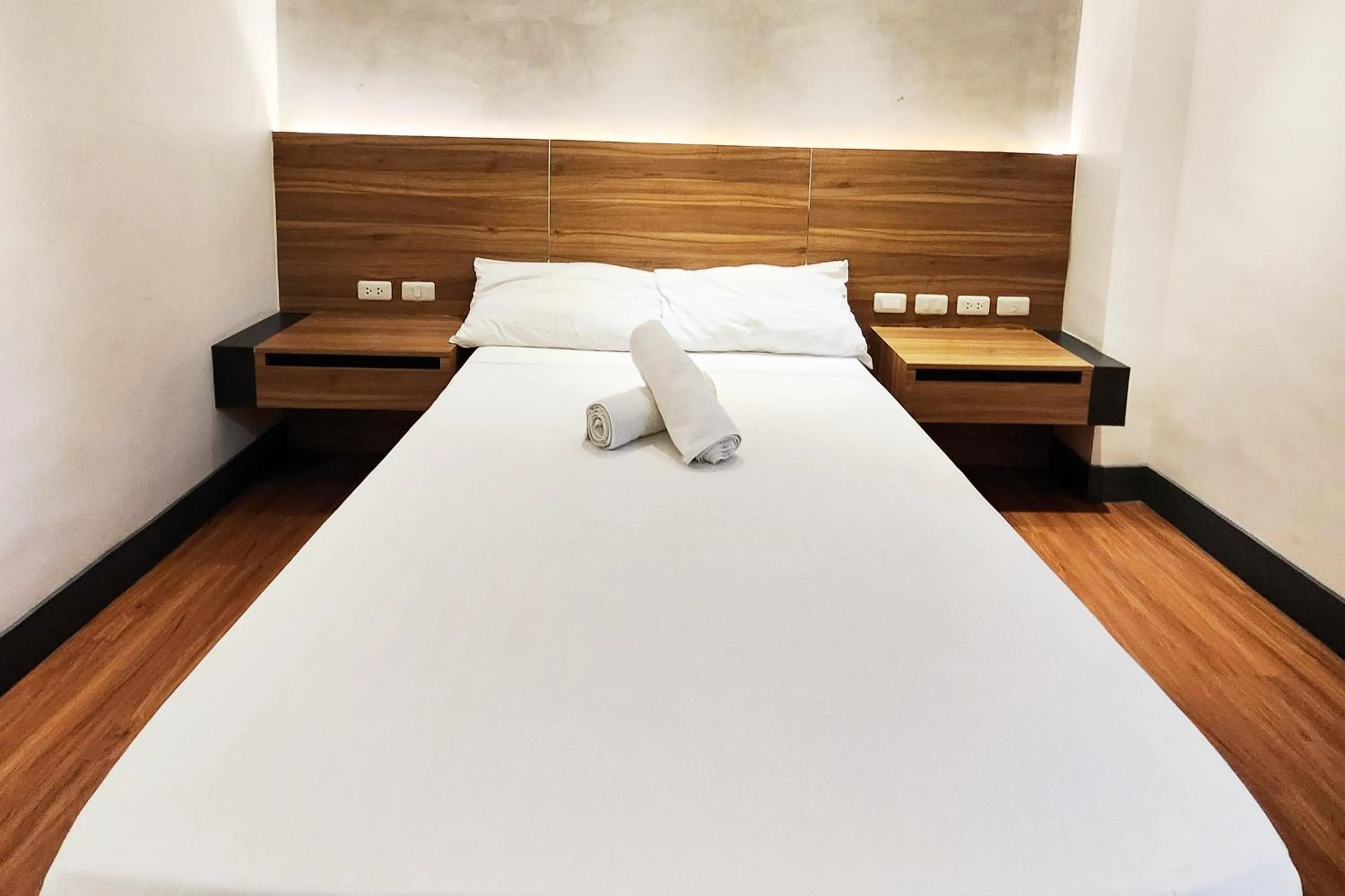 Bed in Boulevard Pension Hotel Cebu