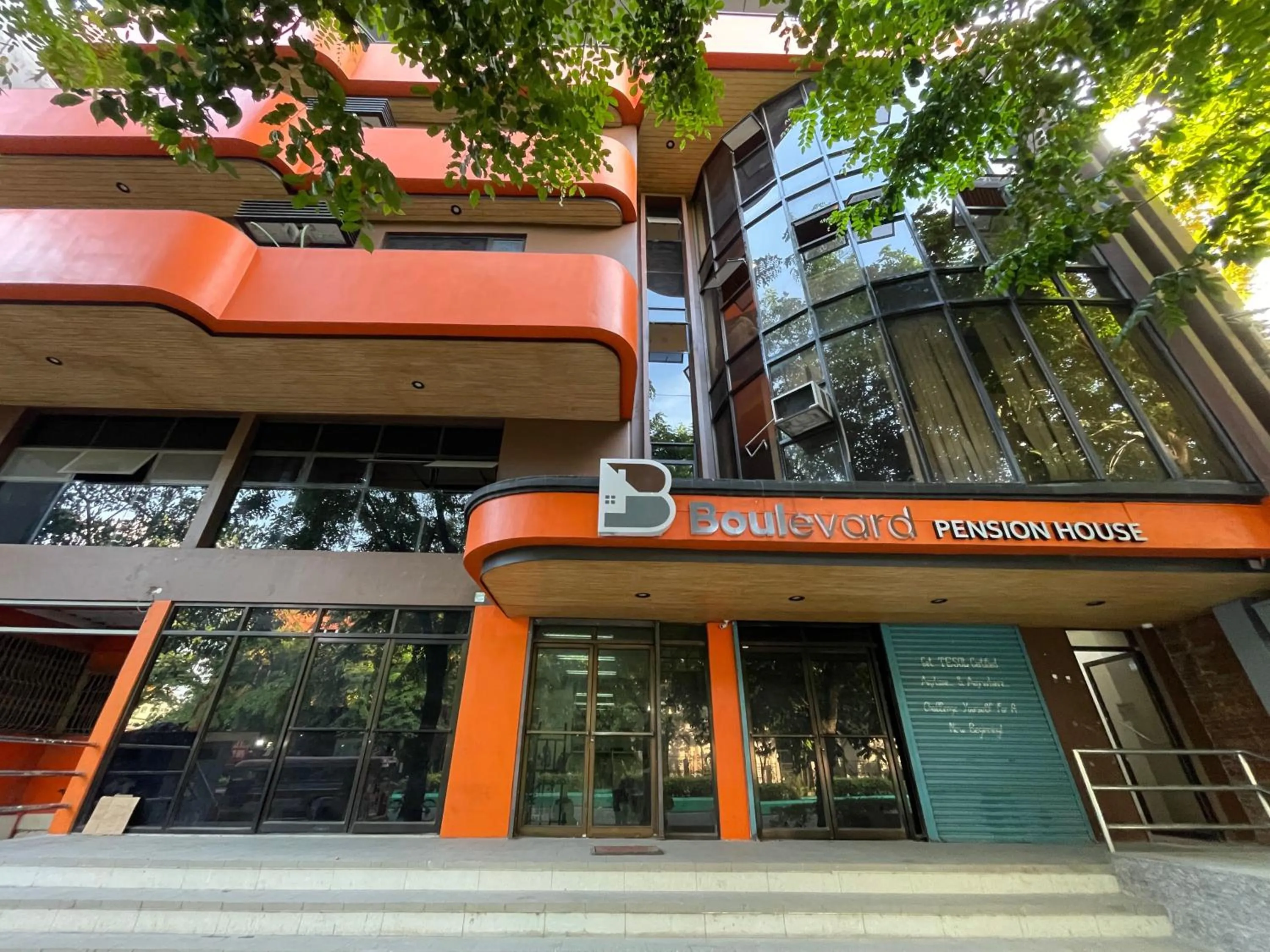 Facade/entrance in Boulevard Pension Hotel Cebu