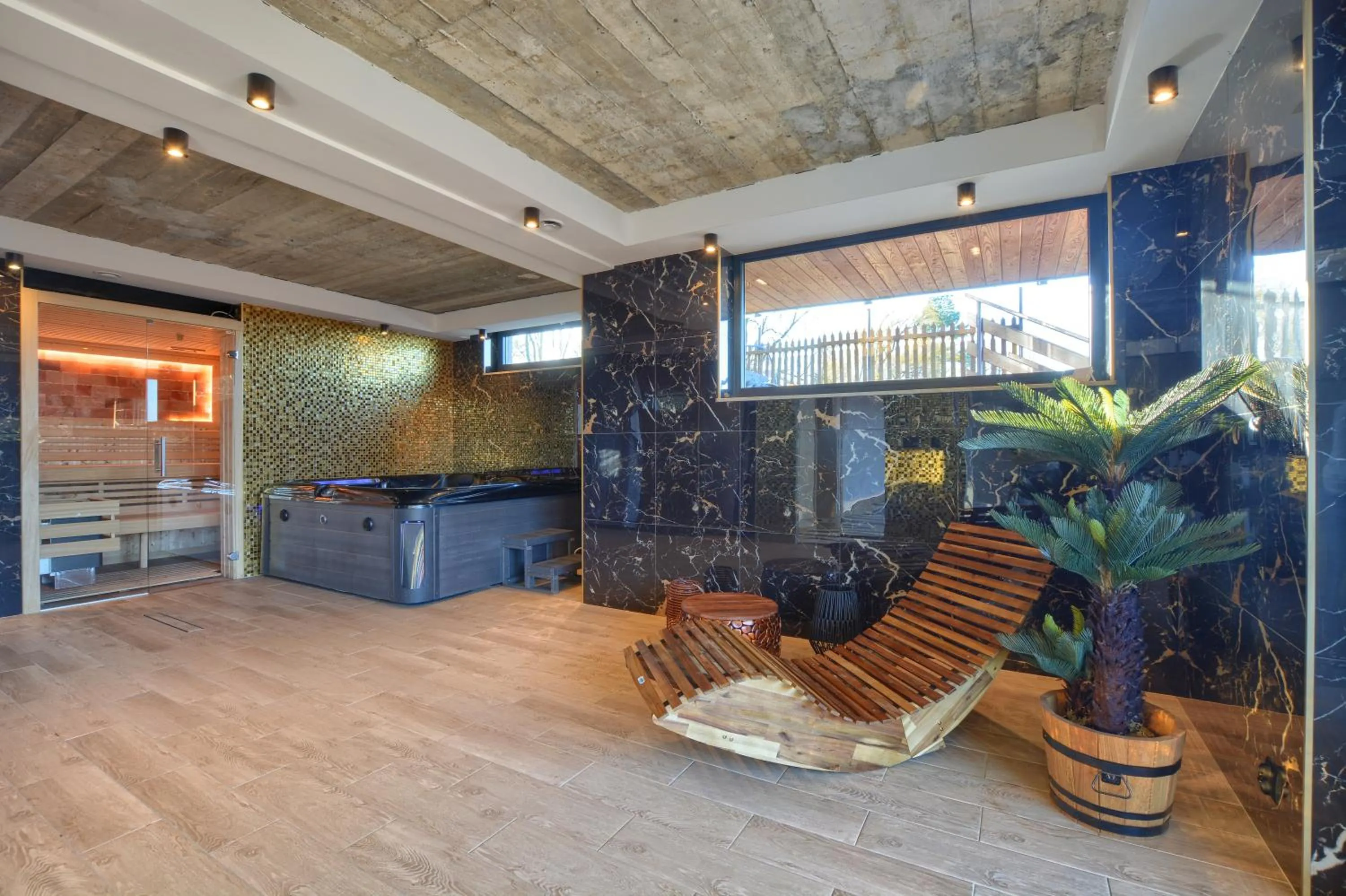 Hot Tub in Santa Angela Solina Resort & SPA