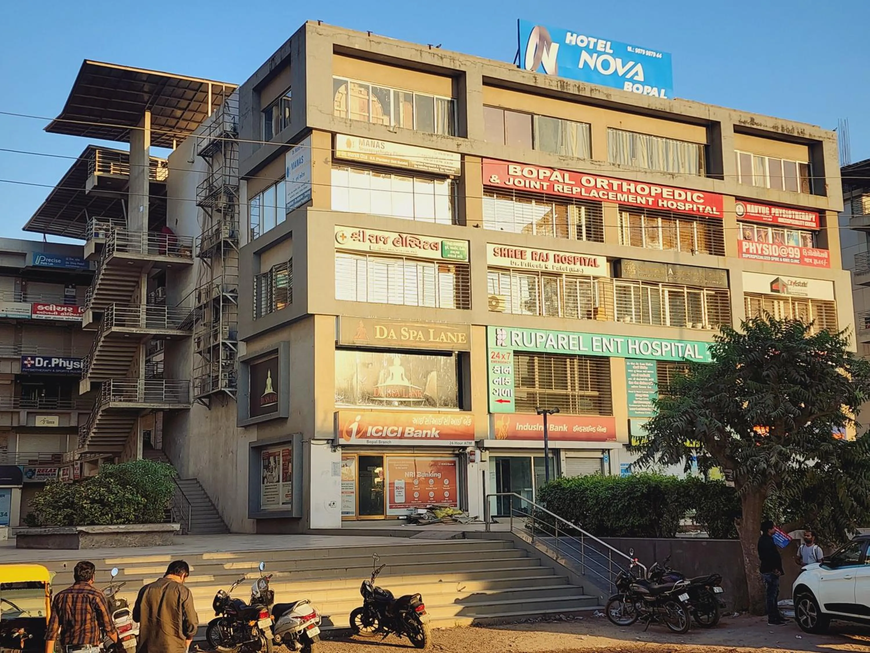 Property building in Hotel Nova Bopal