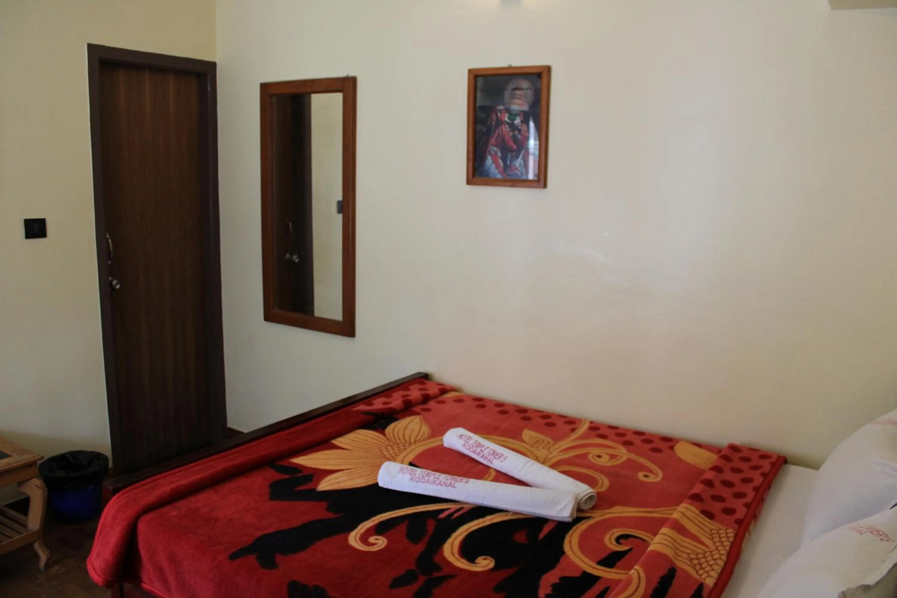 Bed in Hotel Temple Towers