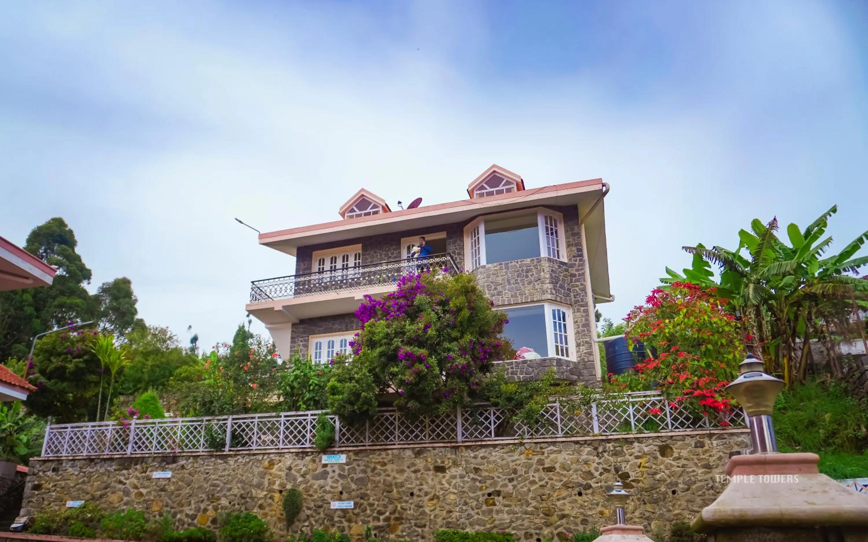 Property building in Hotel Temple Towers
