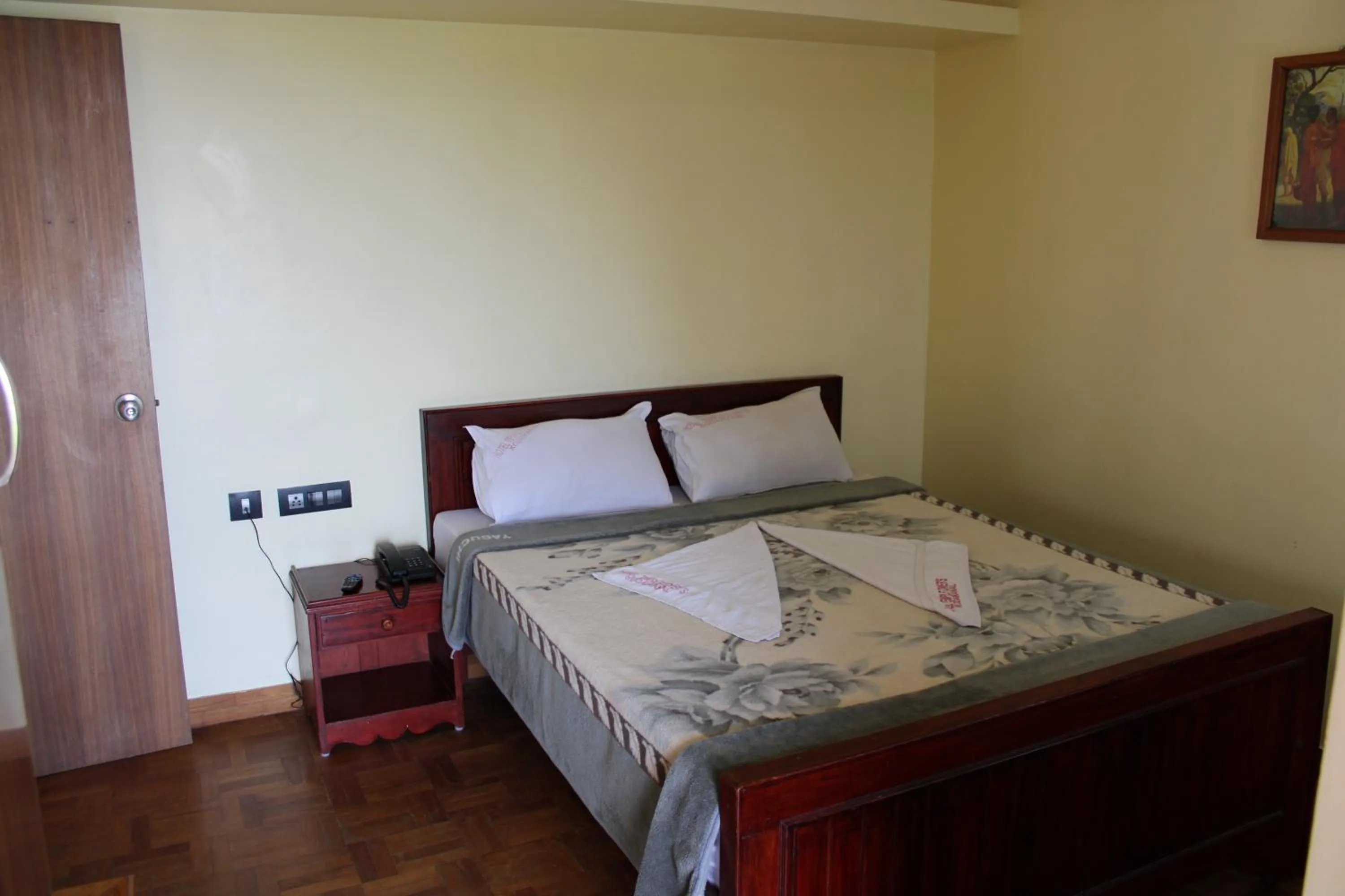 View (from property/room), Bed in Hotel Temple Towers