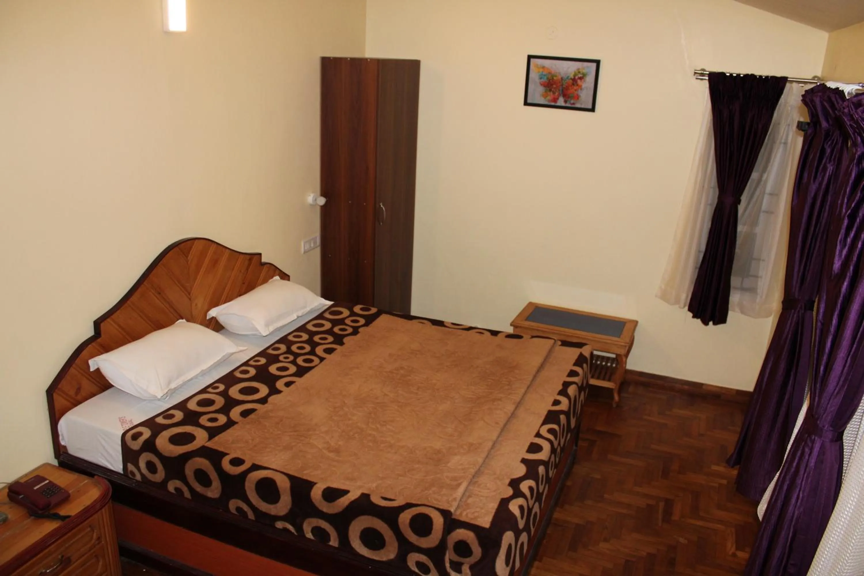 View (from property/room), Bed in Hotel Temple Towers