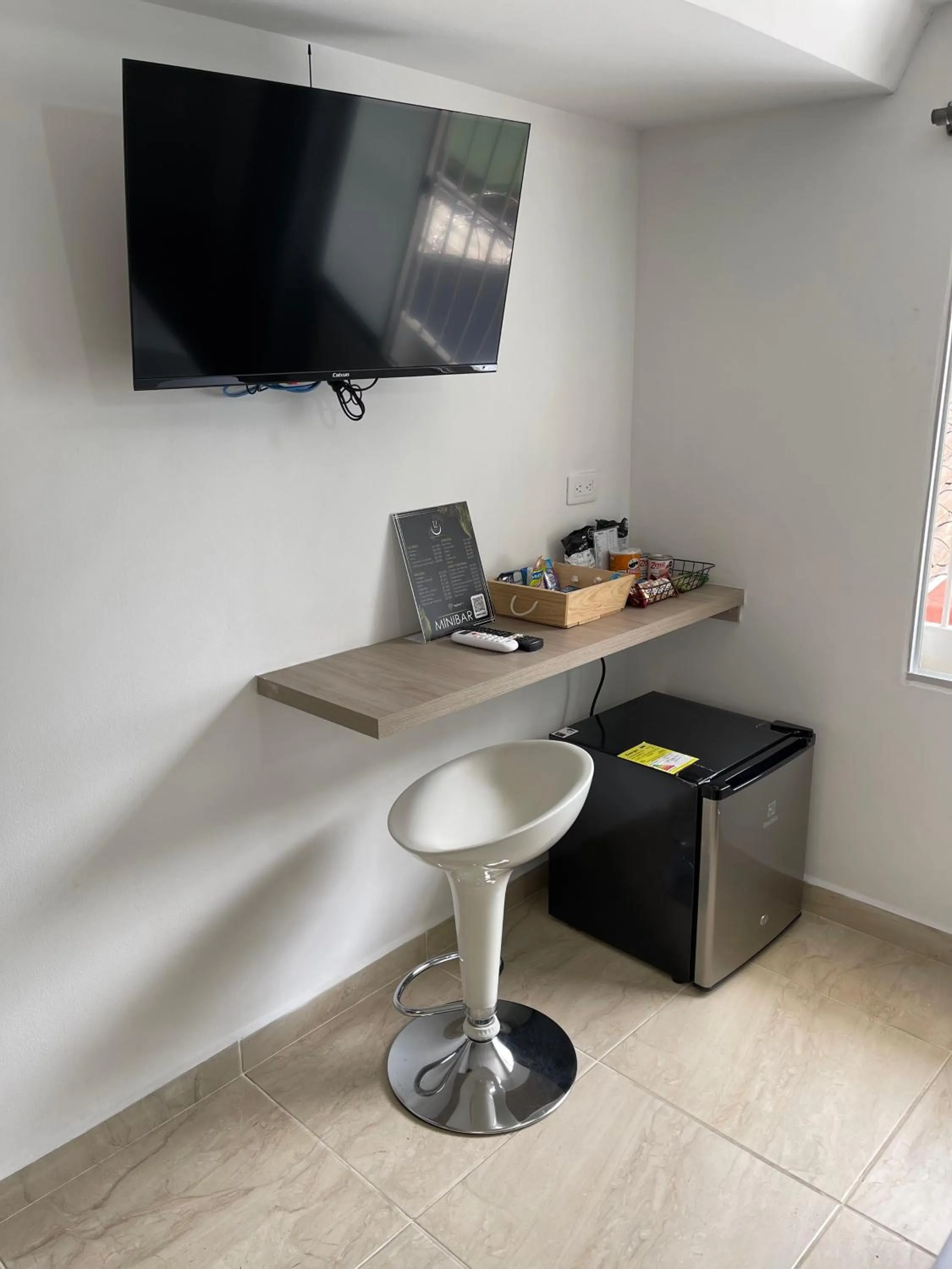 TV and multimedia in Hotel 12 Nights