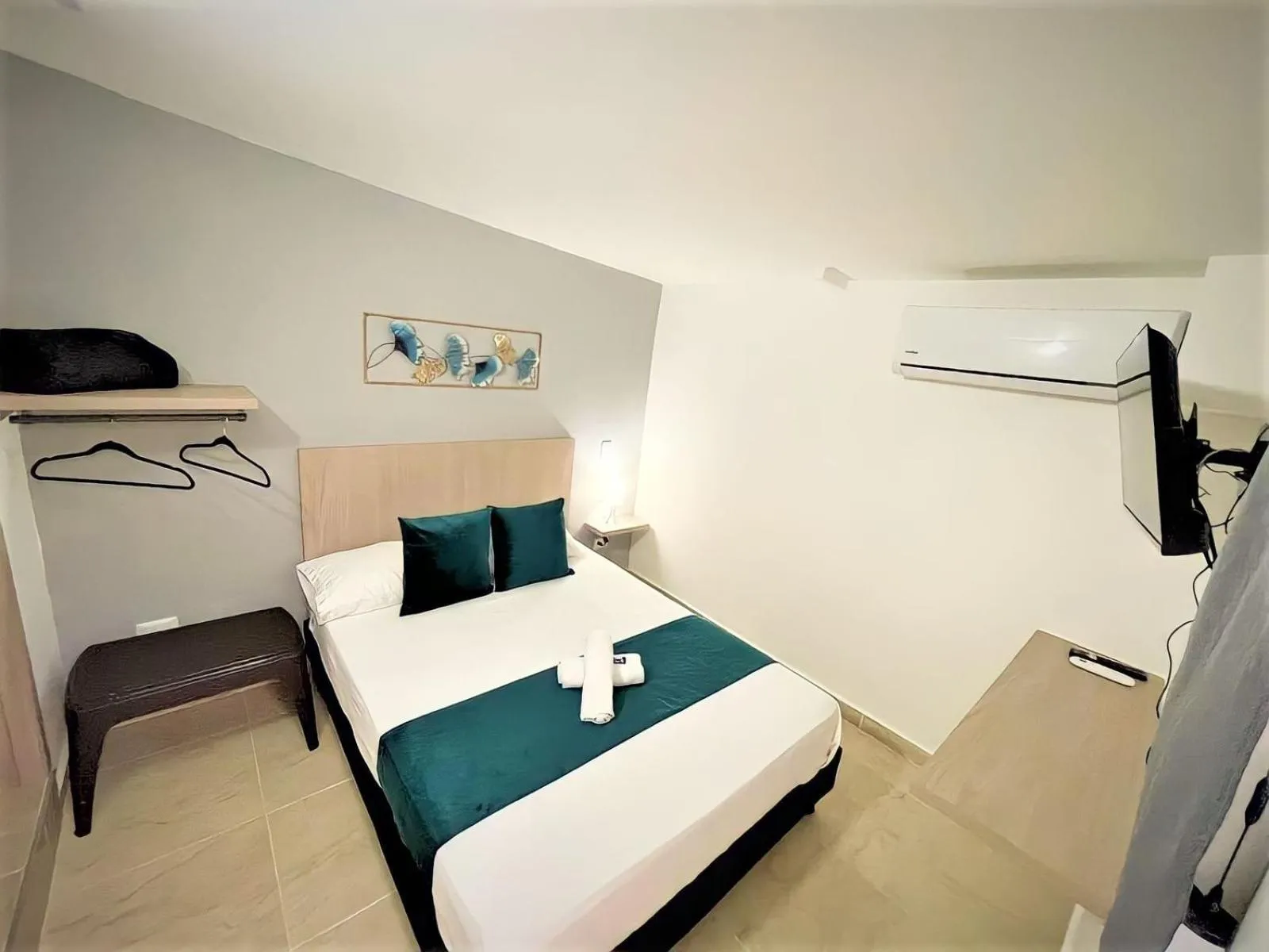 TV and multimedia, Bed in Hotel 12 Nights