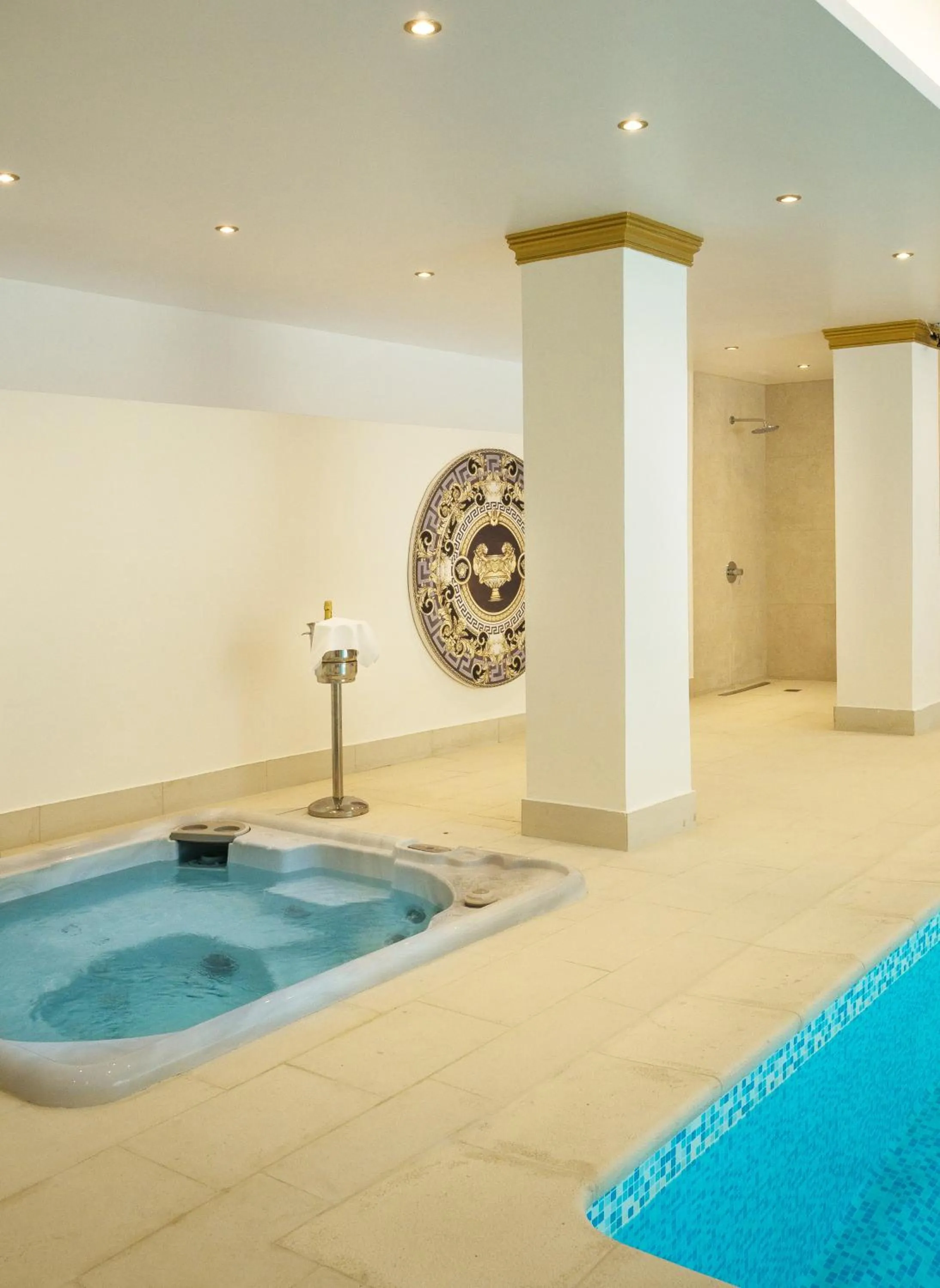 Hot Tub in Theoxenia Palace