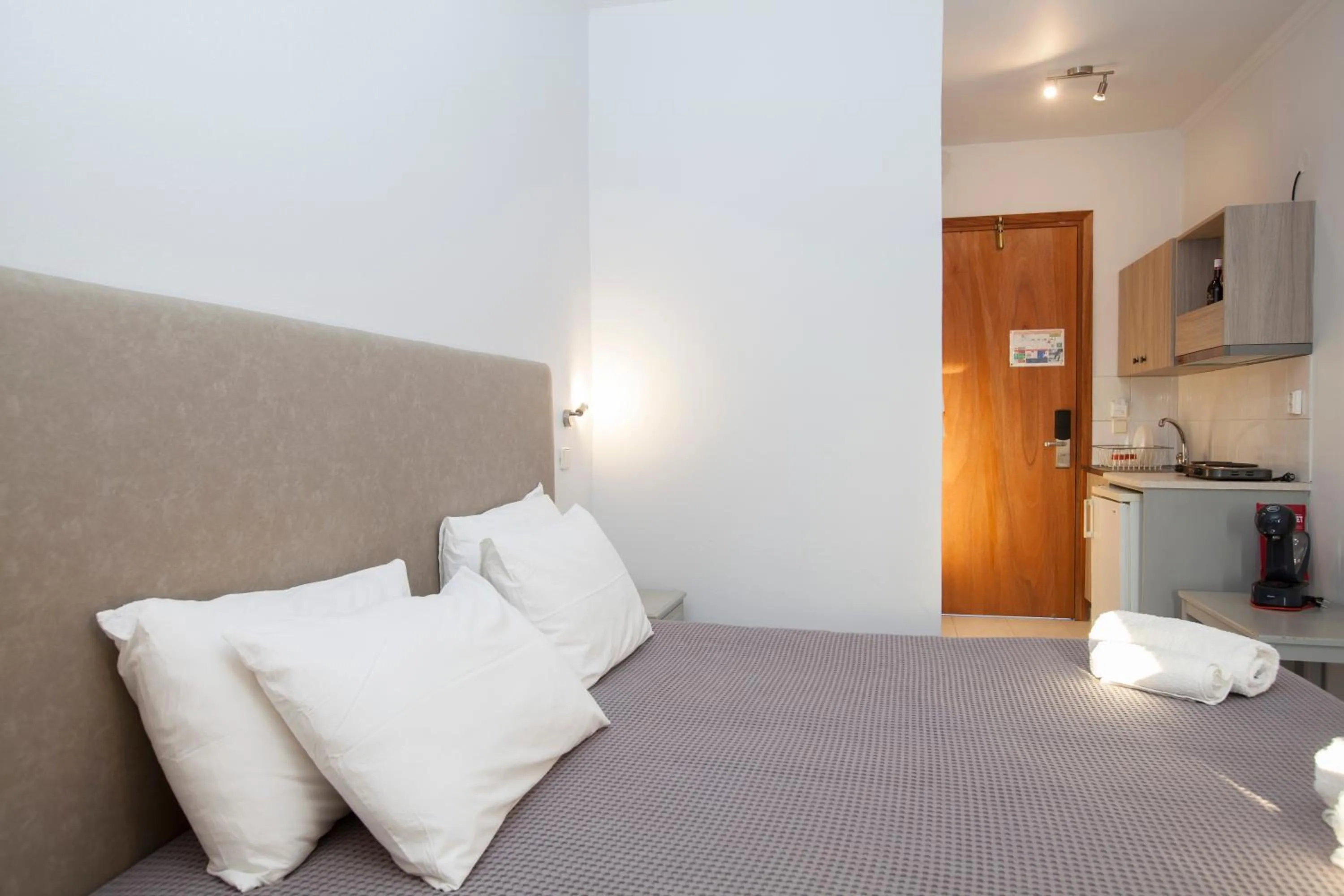 Coffee/tea facilities in John Mary