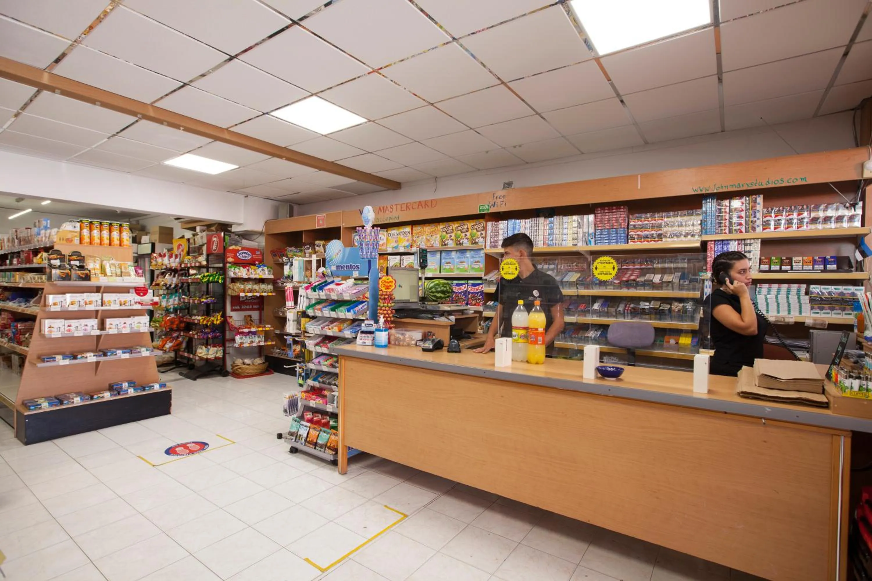 On-site shops in John Mary