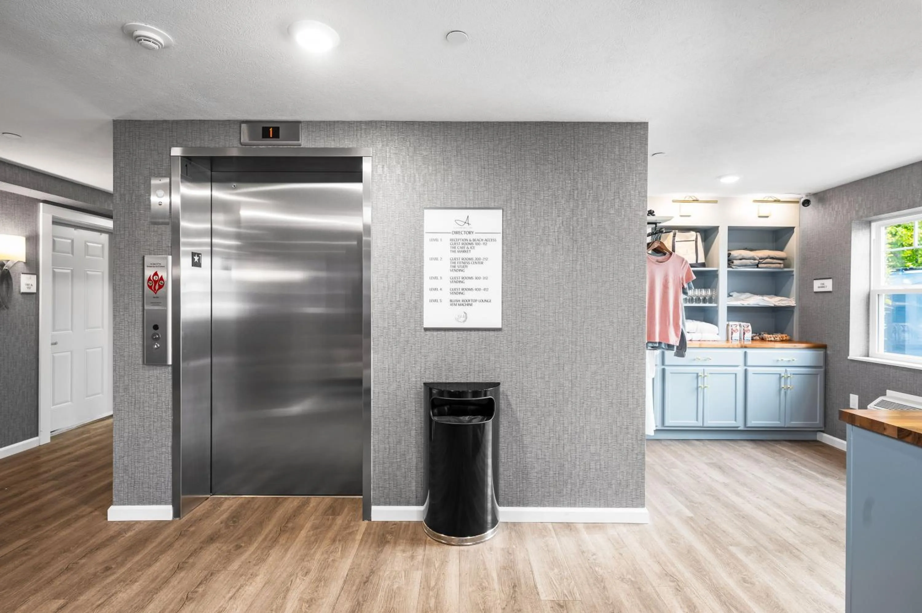 elevator in Alexandra Inn