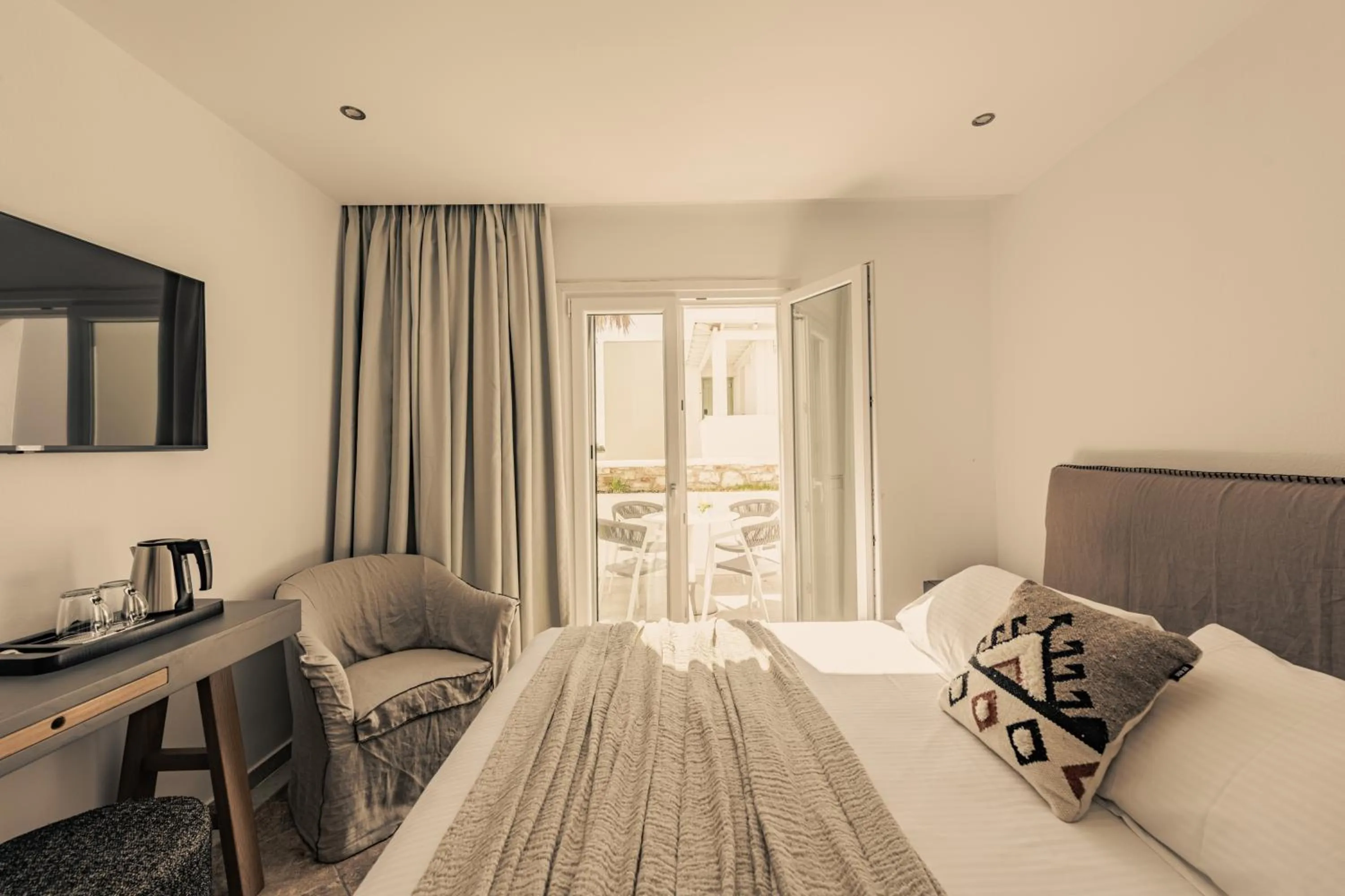 Bed in Saint George Hotel