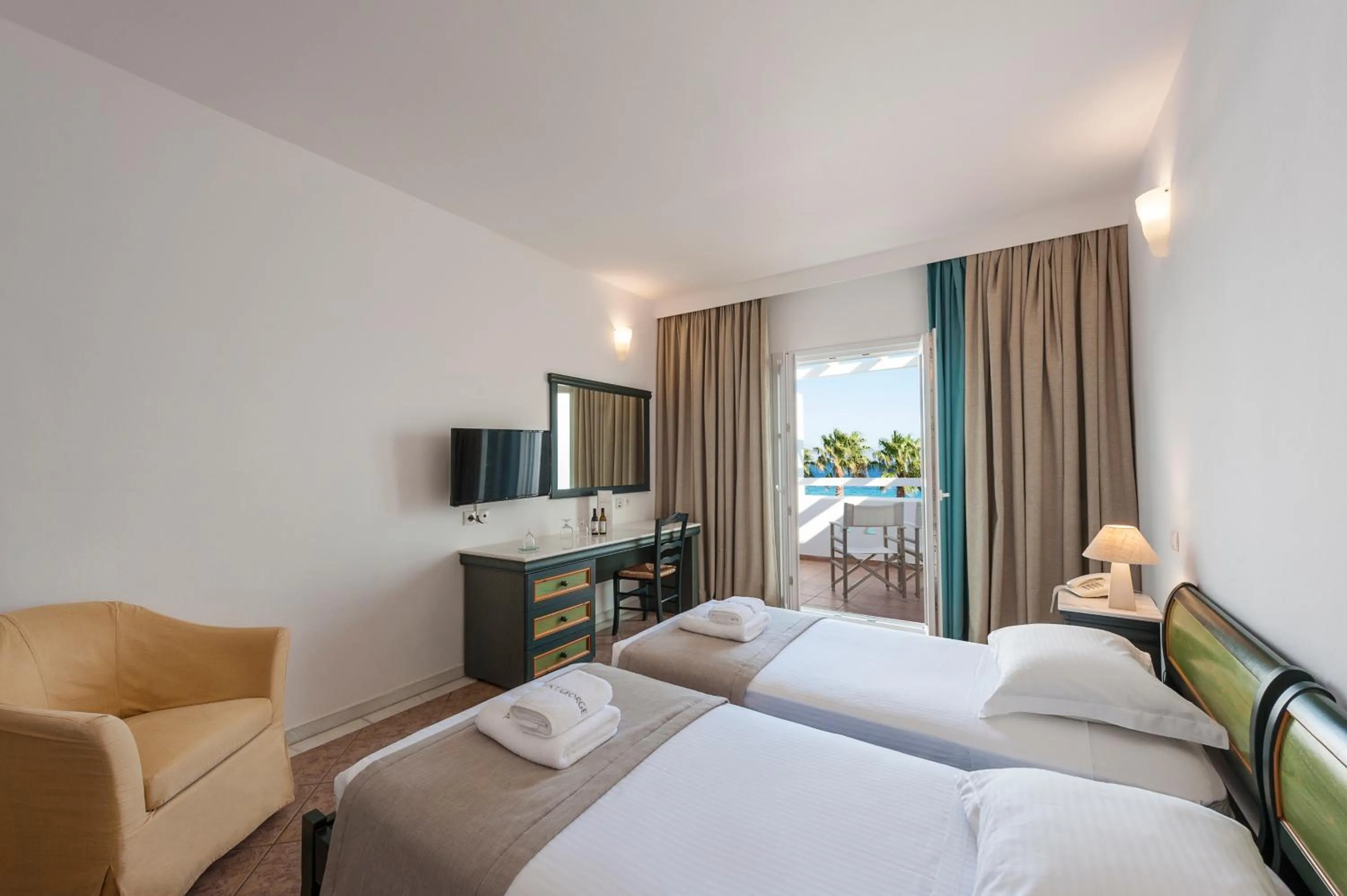 Bed in Saint George Hotel