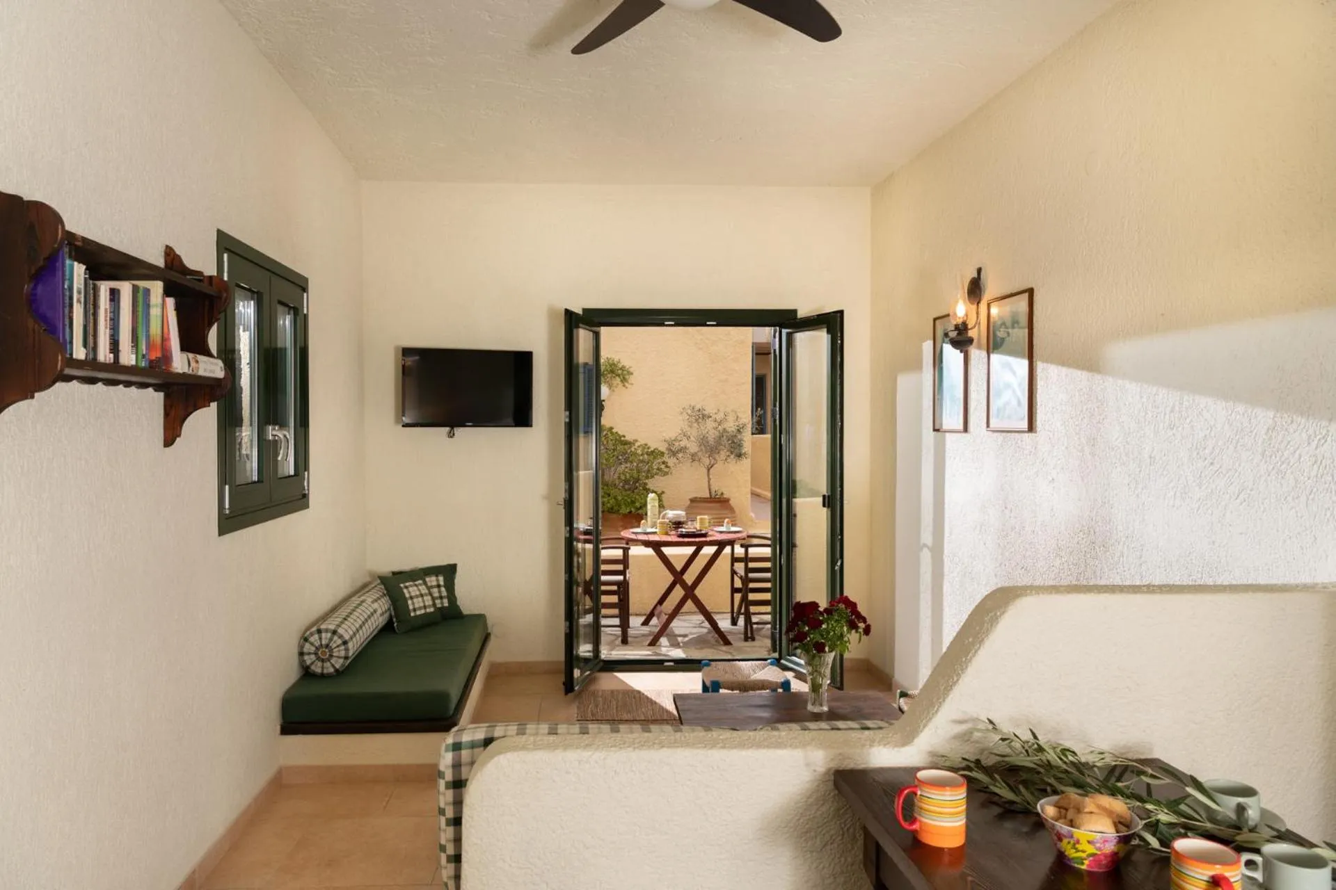 TV and multimedia in Porto Sisi Hotel Apartments