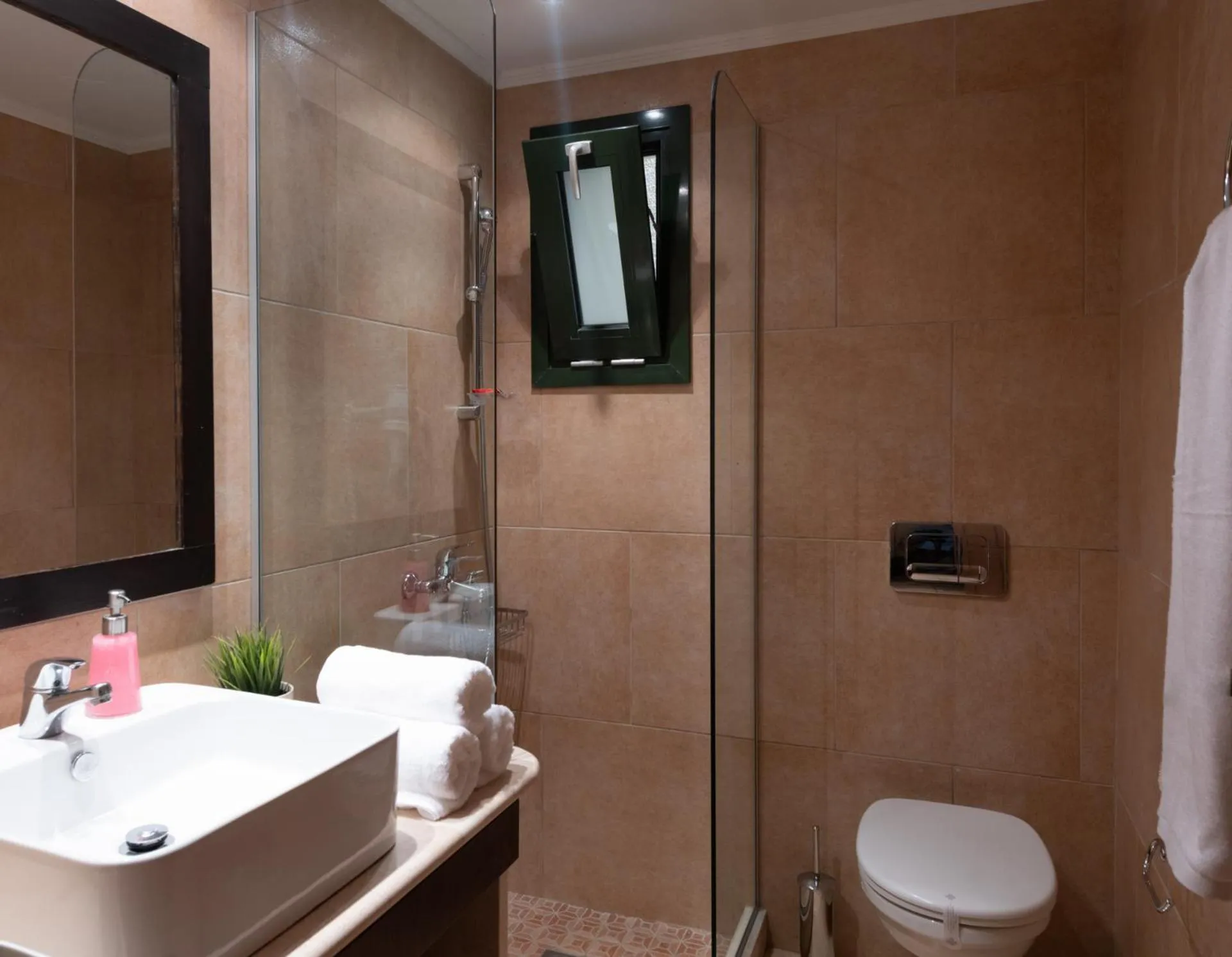 Shower in Porto Sisi Hotel Apartments