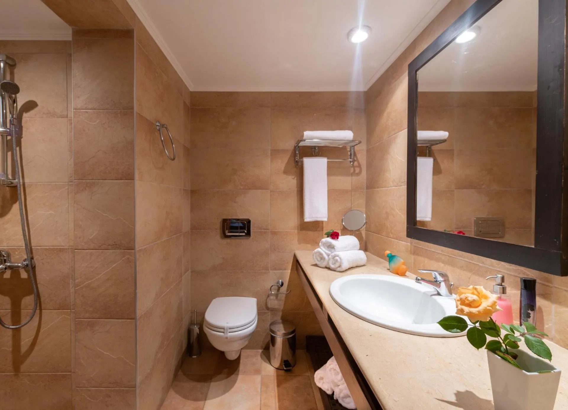 Toilet in Porto Sisi Hotel Apartments