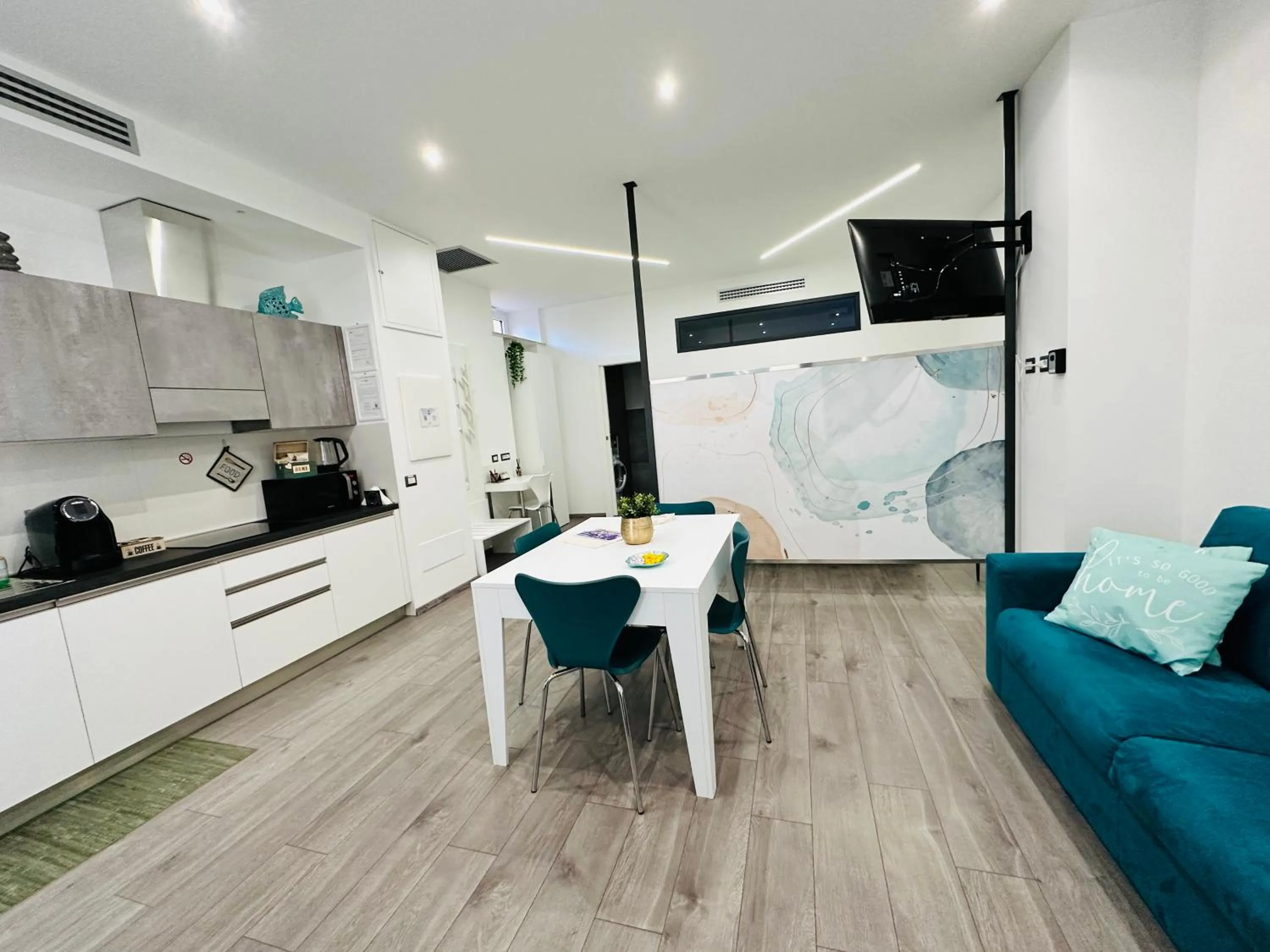 Kitchen or kitchenette in San Saba Street Apartment 52