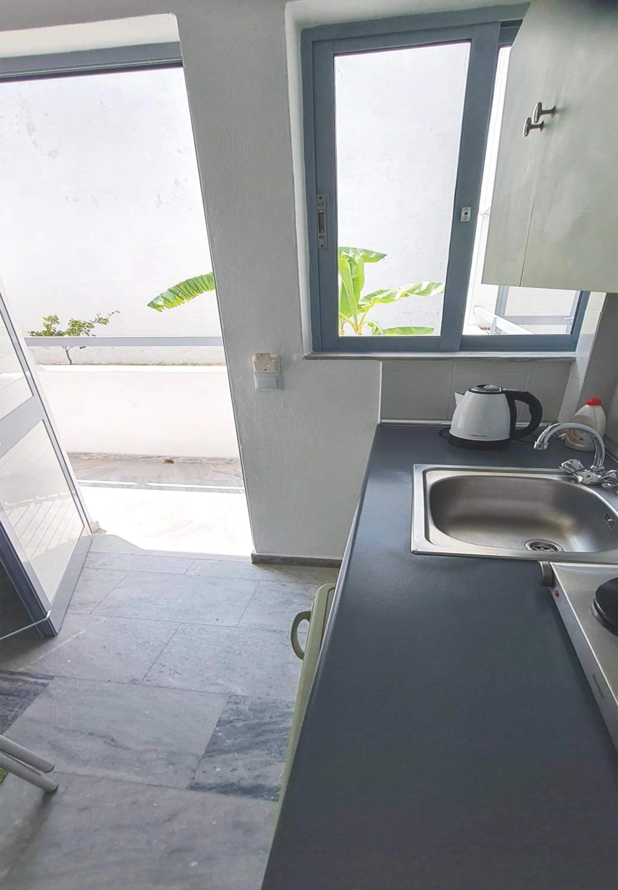 kitchen in JP Pool & Apartments