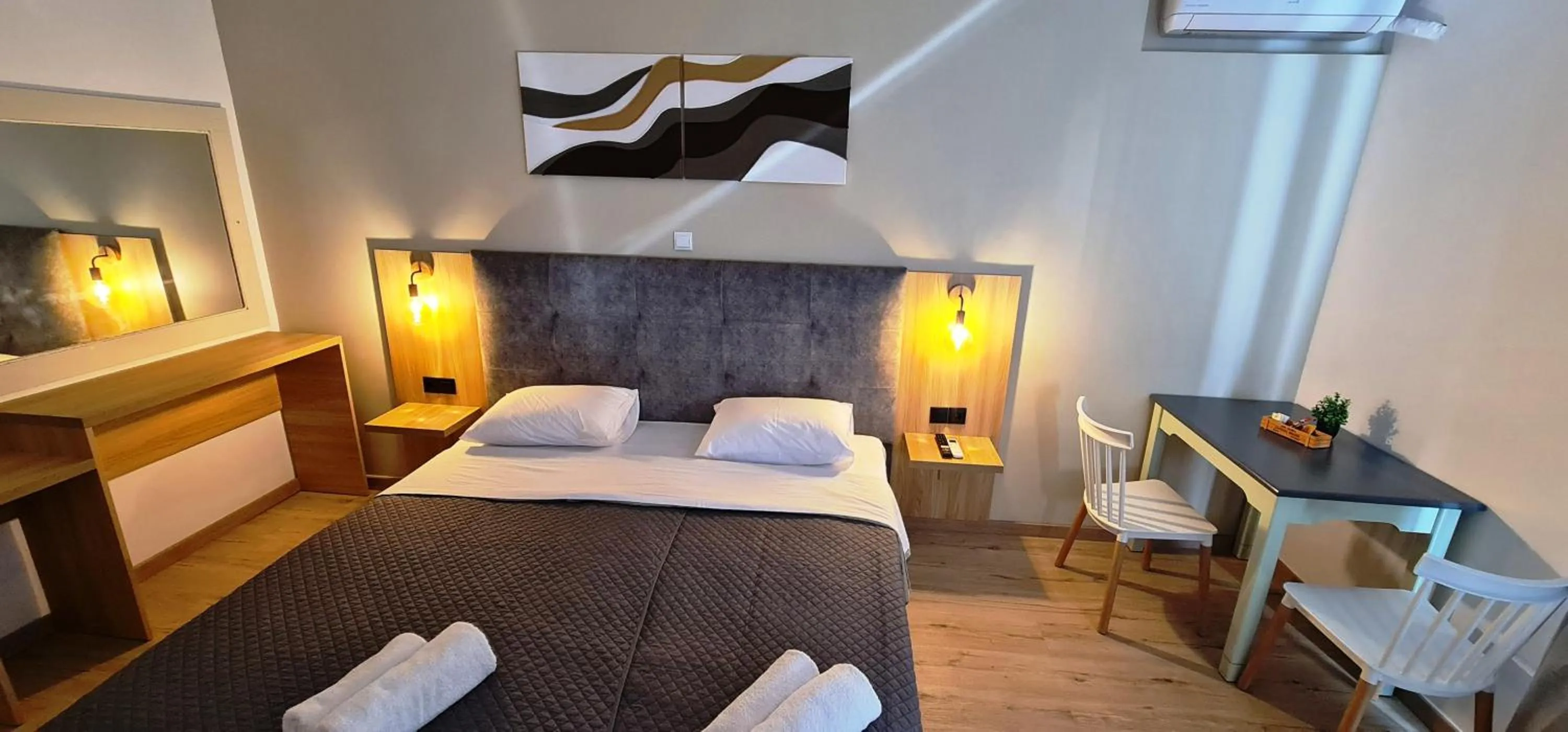 Bed in JP Pool & Apartments