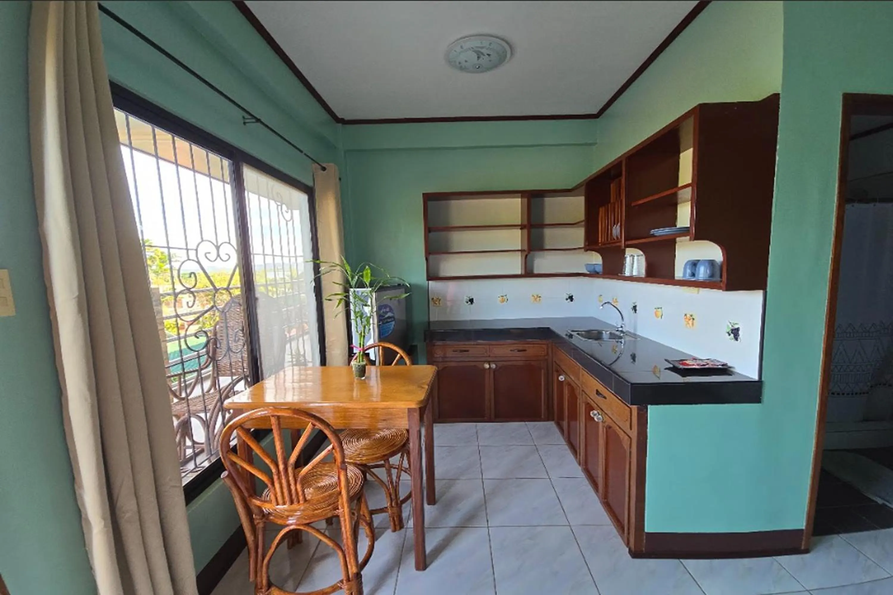Kitchen or kitchenette in Nober Pension House City Center