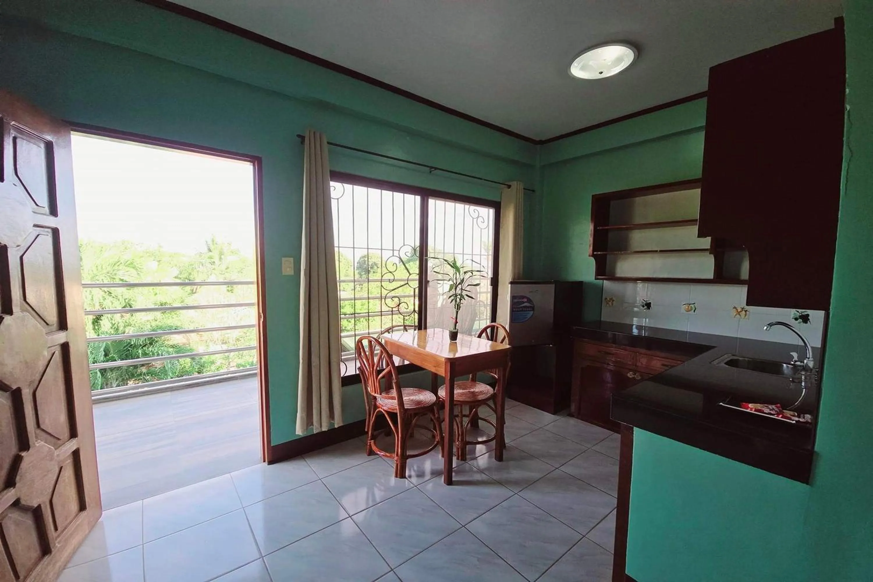 Kitchen or kitchenette in Nober Pension House City Center