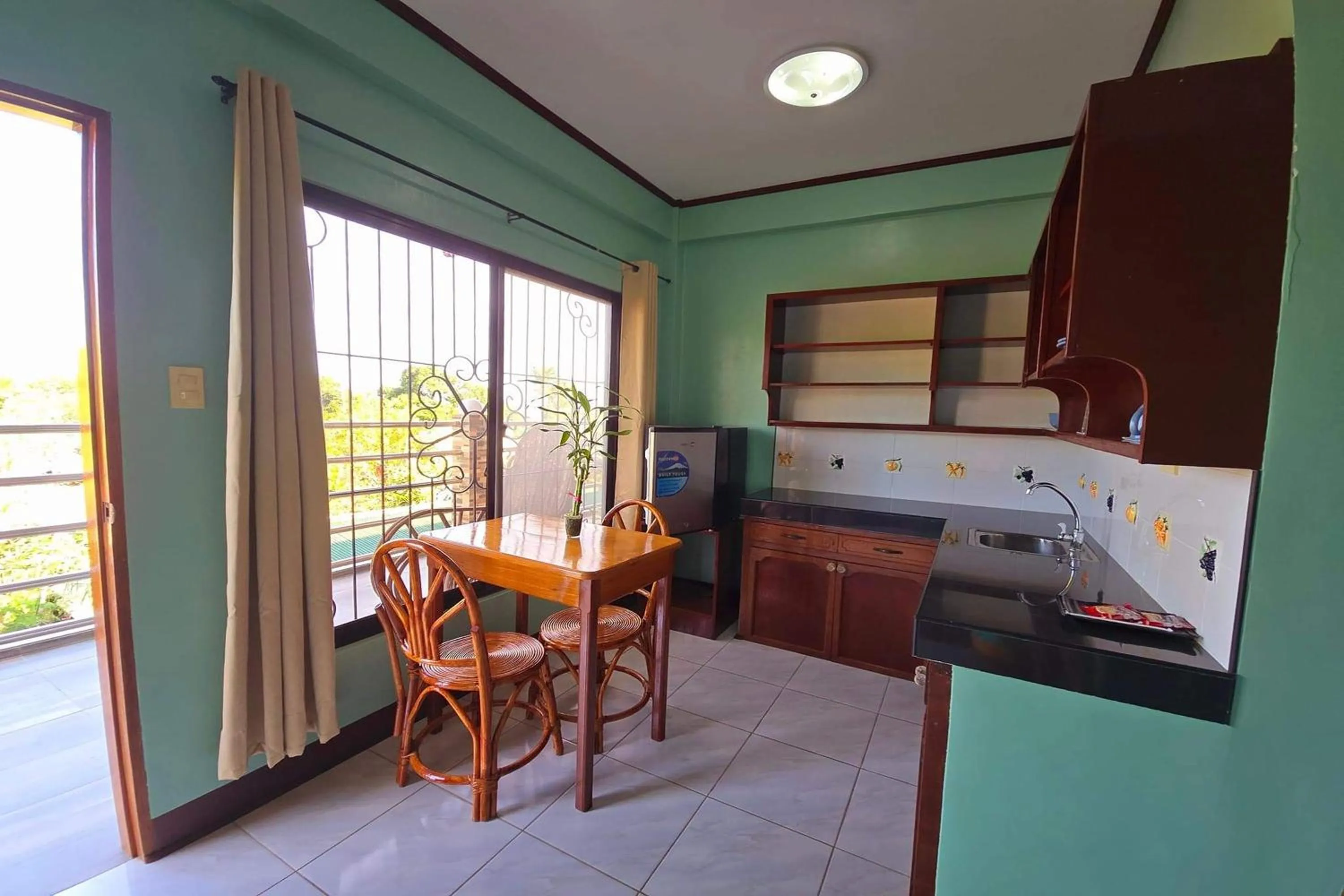 Kitchen or kitchenette in Nober Pension House City Center