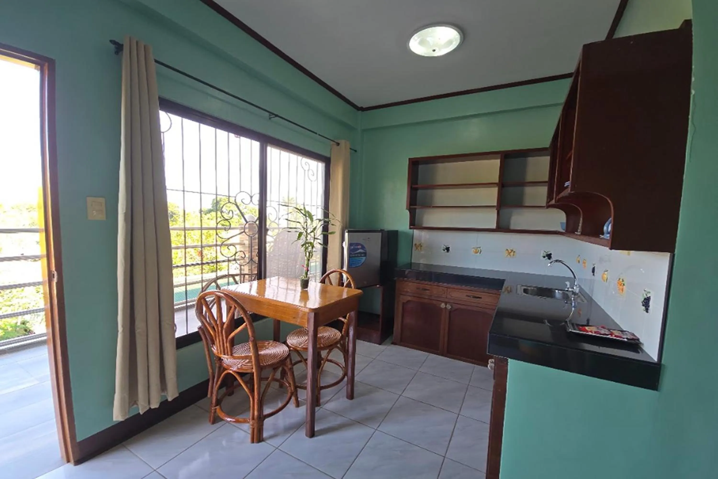 Kitchen or kitchenette in Nober Pension House City Center