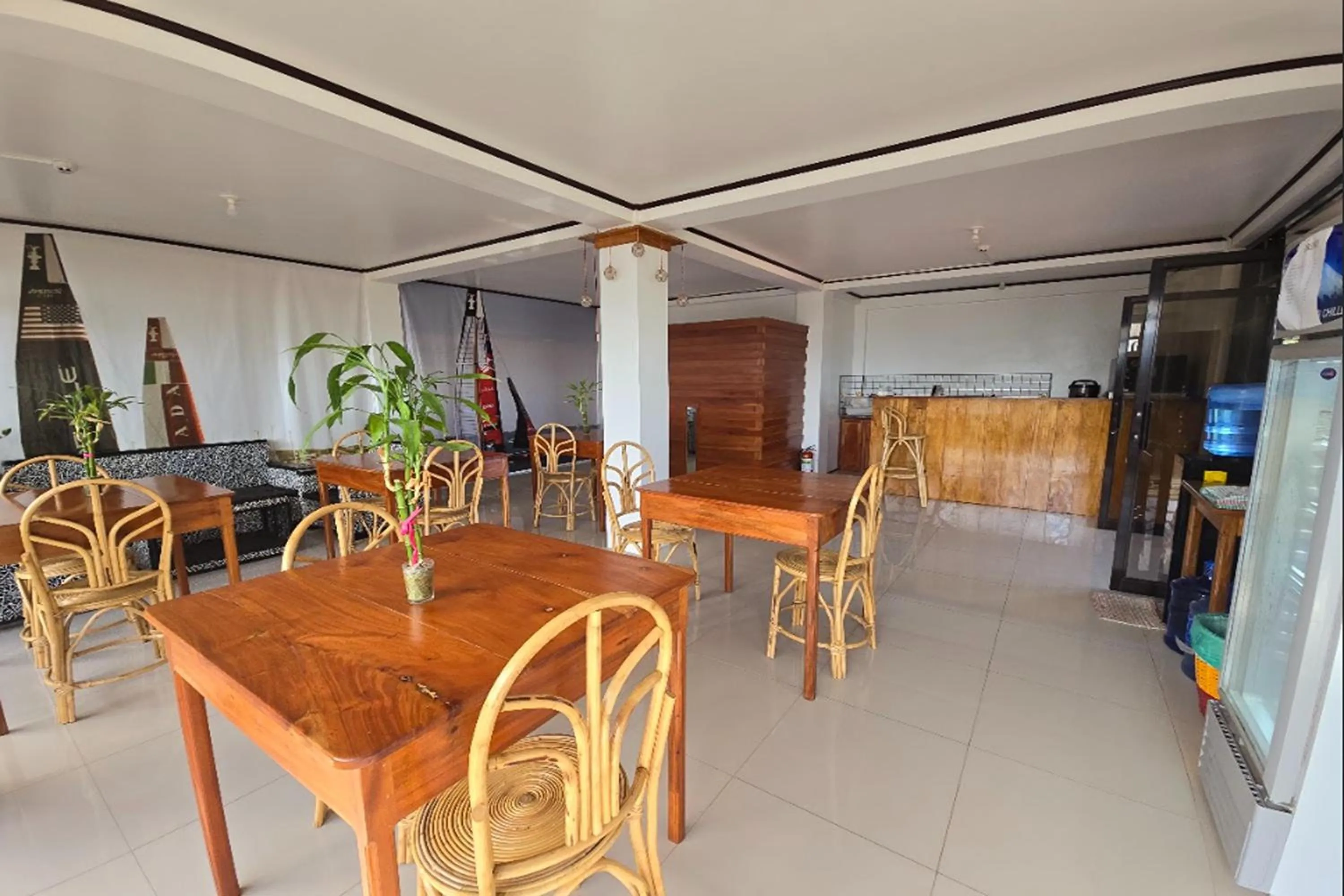 Restaurant/places to eat in Nober Pension House City Center