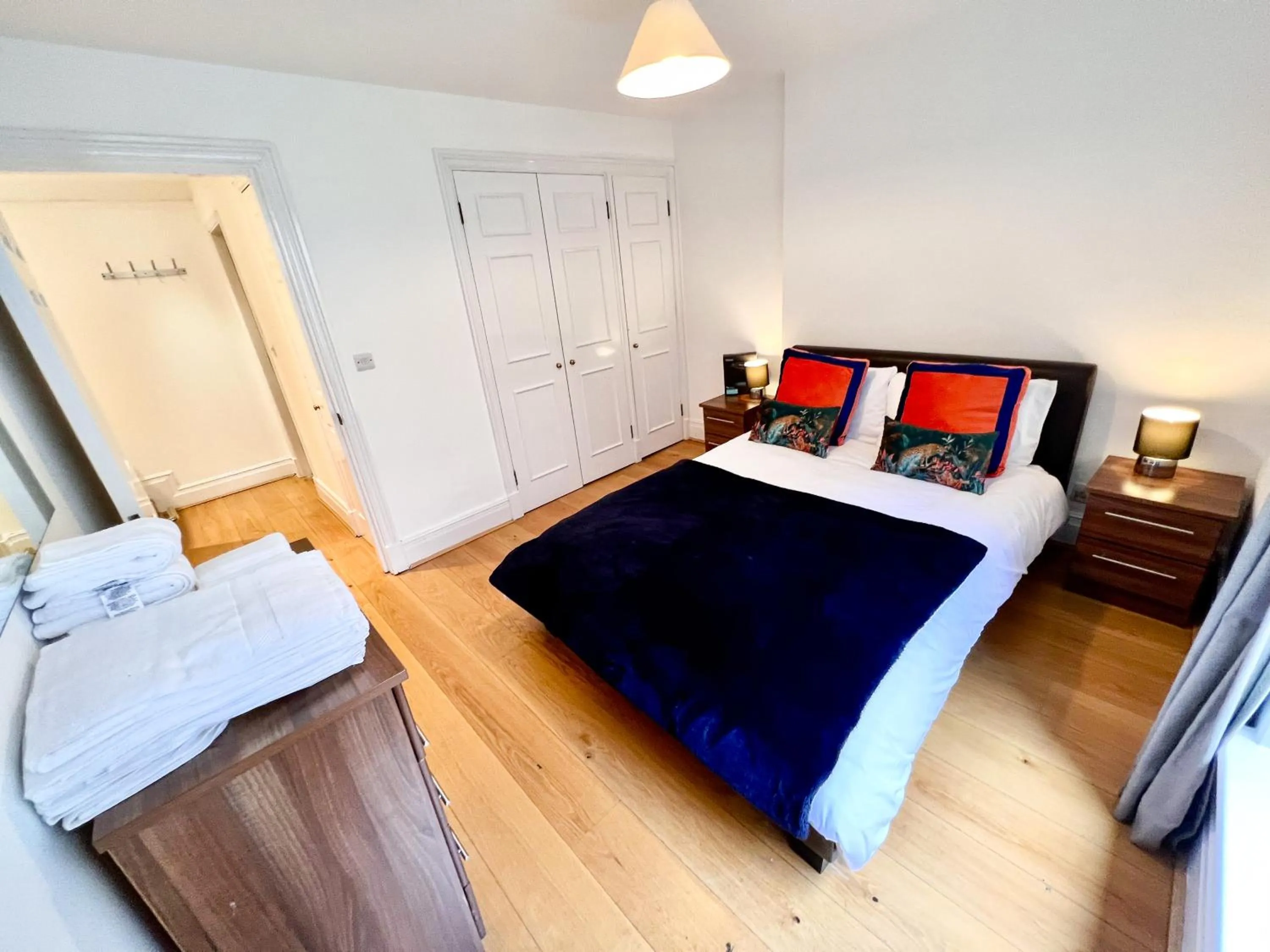 Bed in Deluxe Entire Apartment Between Covent Garden and St Pauls Cathedral