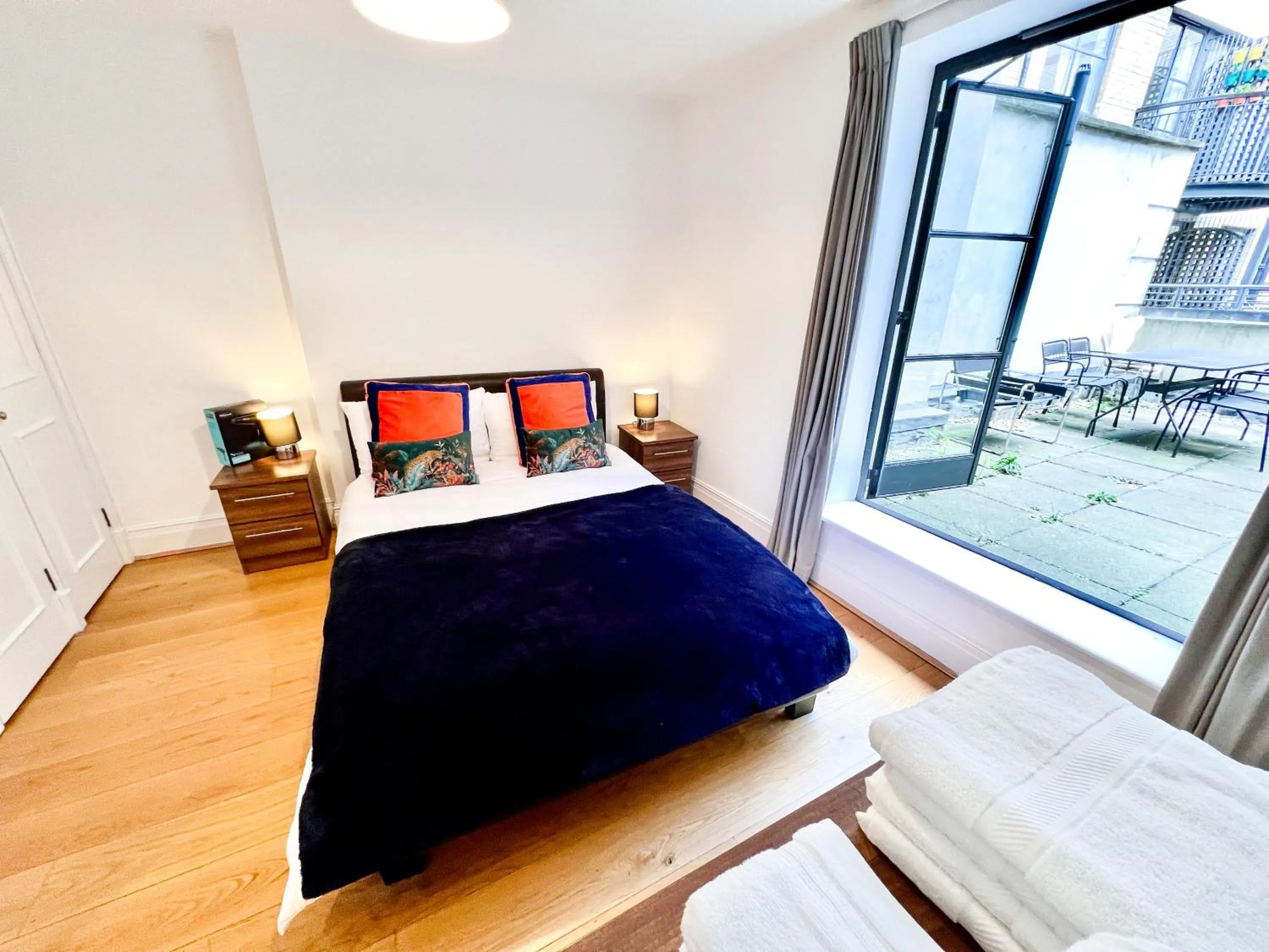 Bed in Deluxe Entire Apartment Between Covent Garden and St Pauls Cathedral