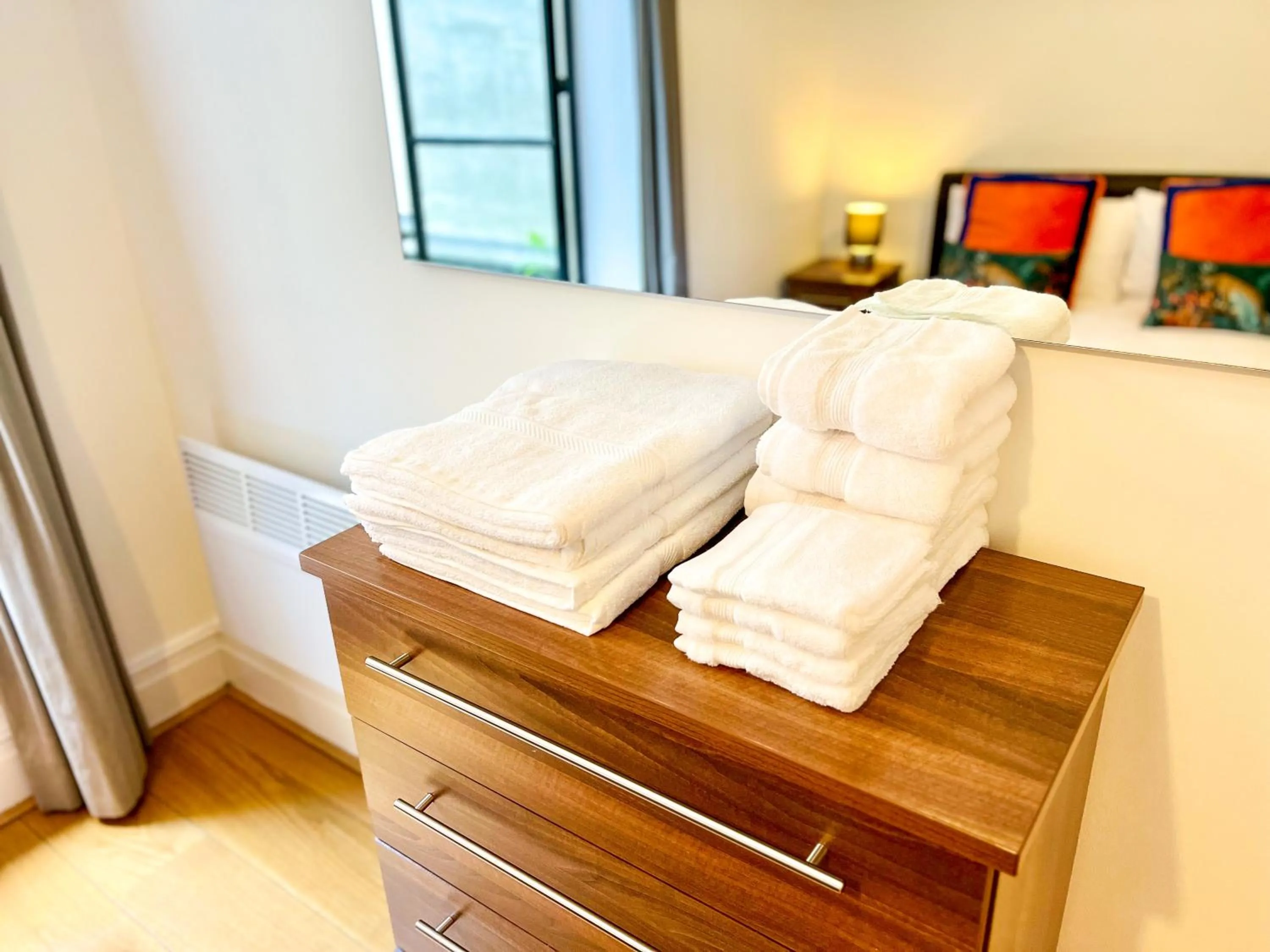 Bed in Deluxe Entire Apartment Between Covent Garden and St Pauls Cathedral