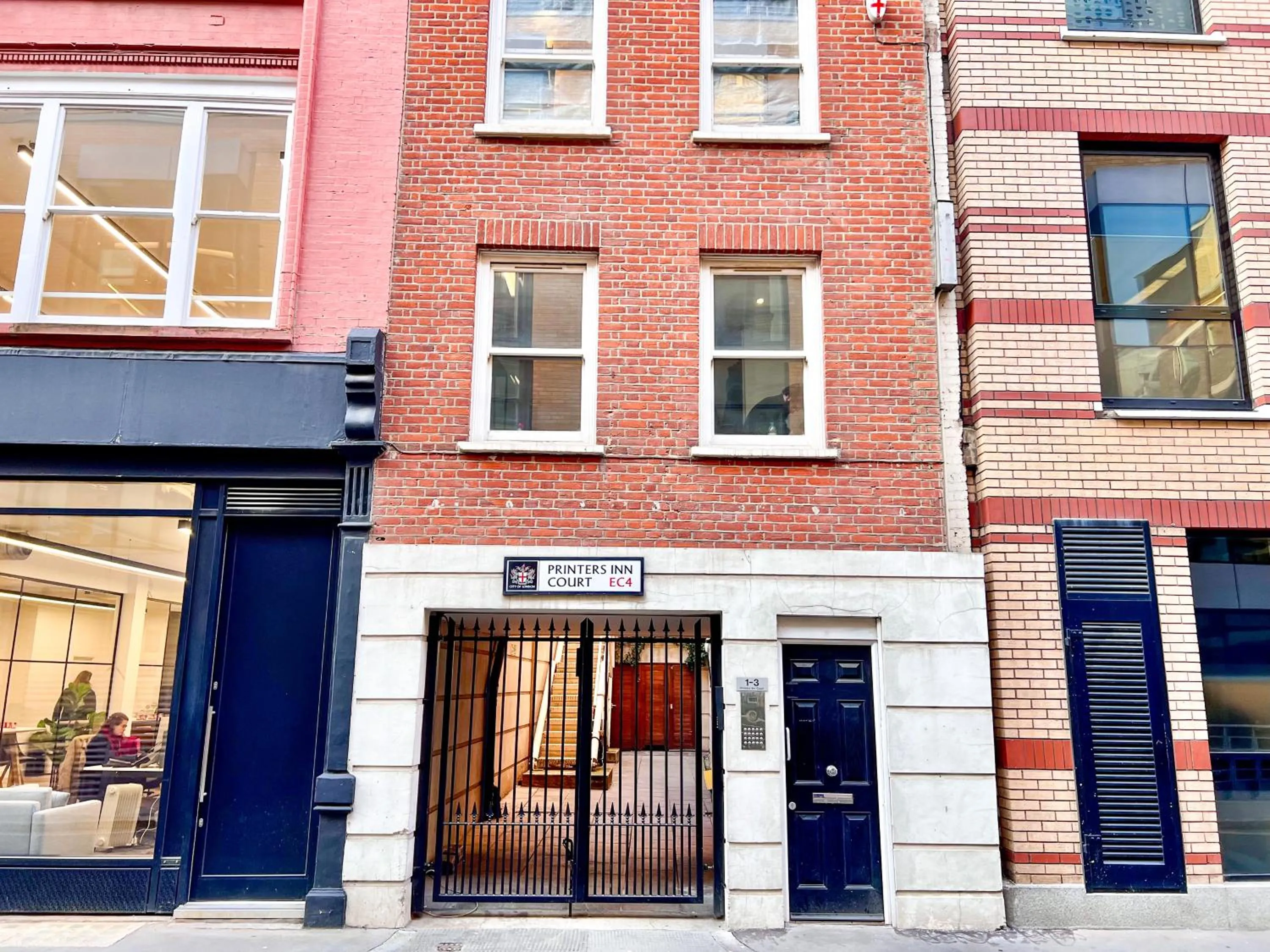 Deluxe Entire Apartment Between Covent Garden and St Pauls Cathedral