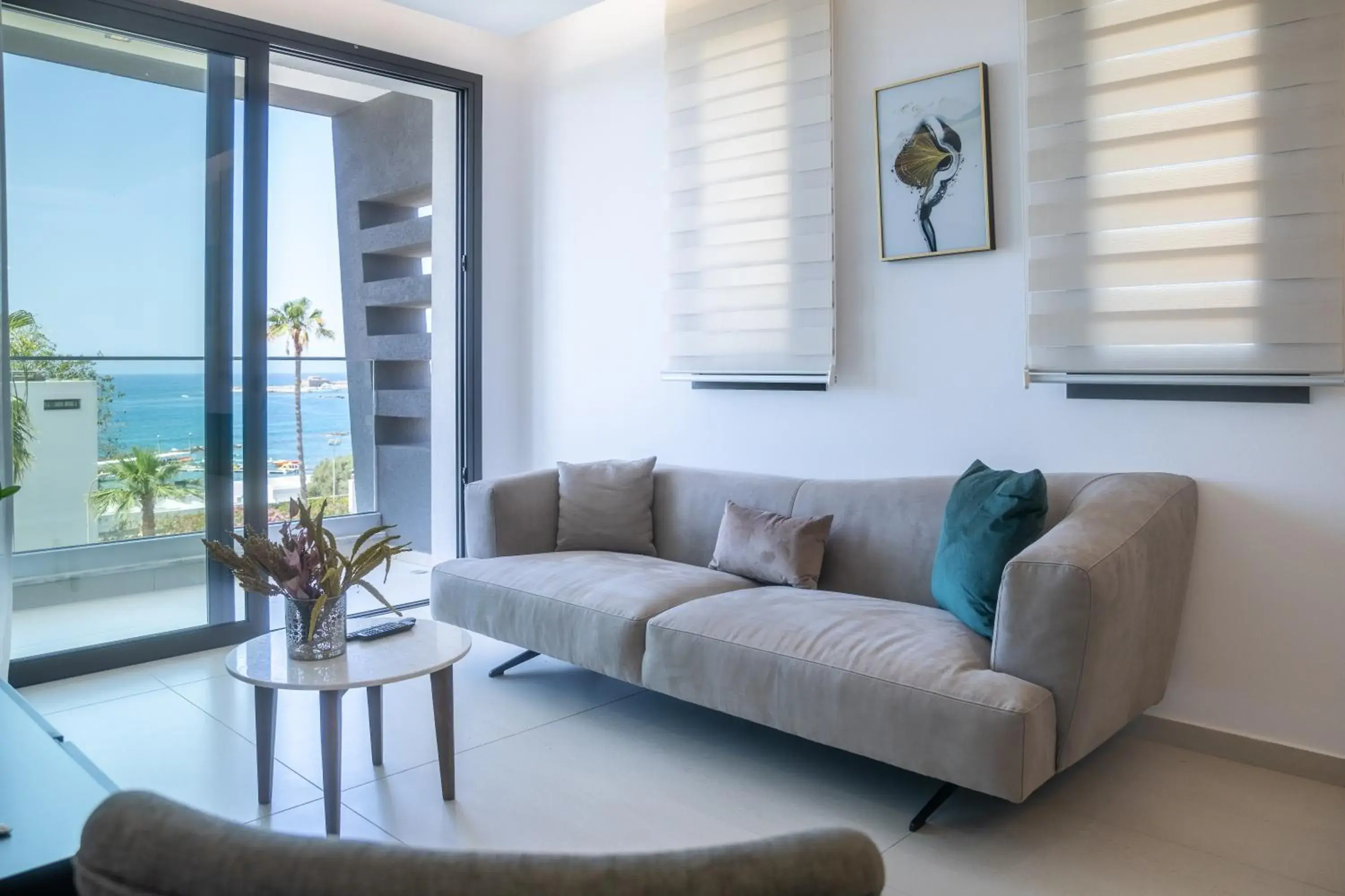 Living room in Waterside Sea View Apartments Living room in Waterside Sea View Apartments