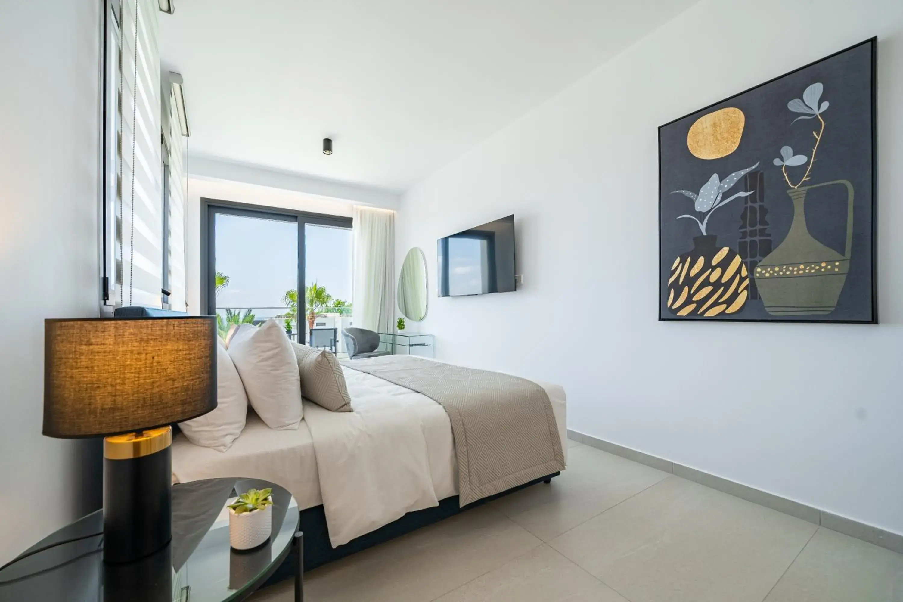 Bed in Waterside Sea View Apartments Bed in Waterside Sea View Apartments