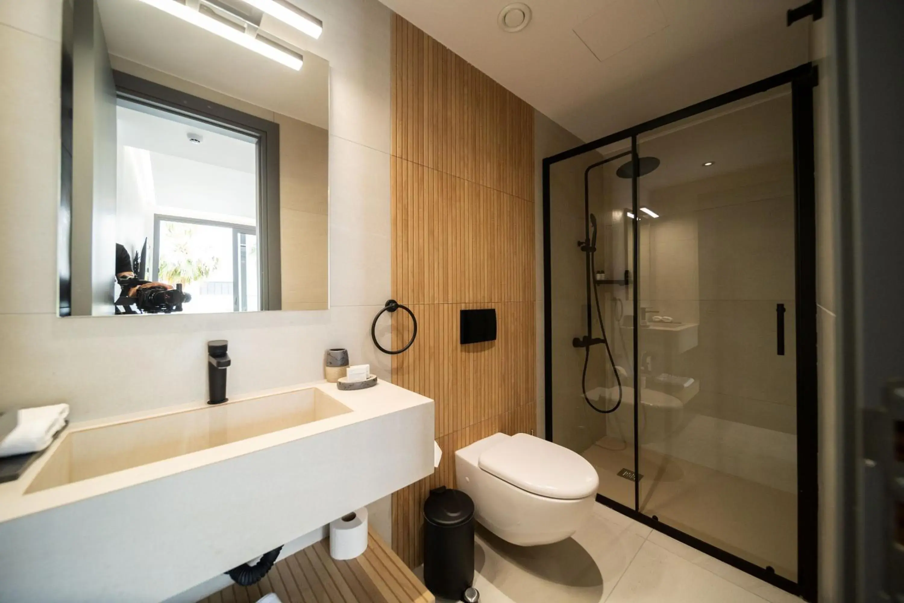 Shower in Waterside Sea View Apartments Shower in Waterside Sea View Apartments