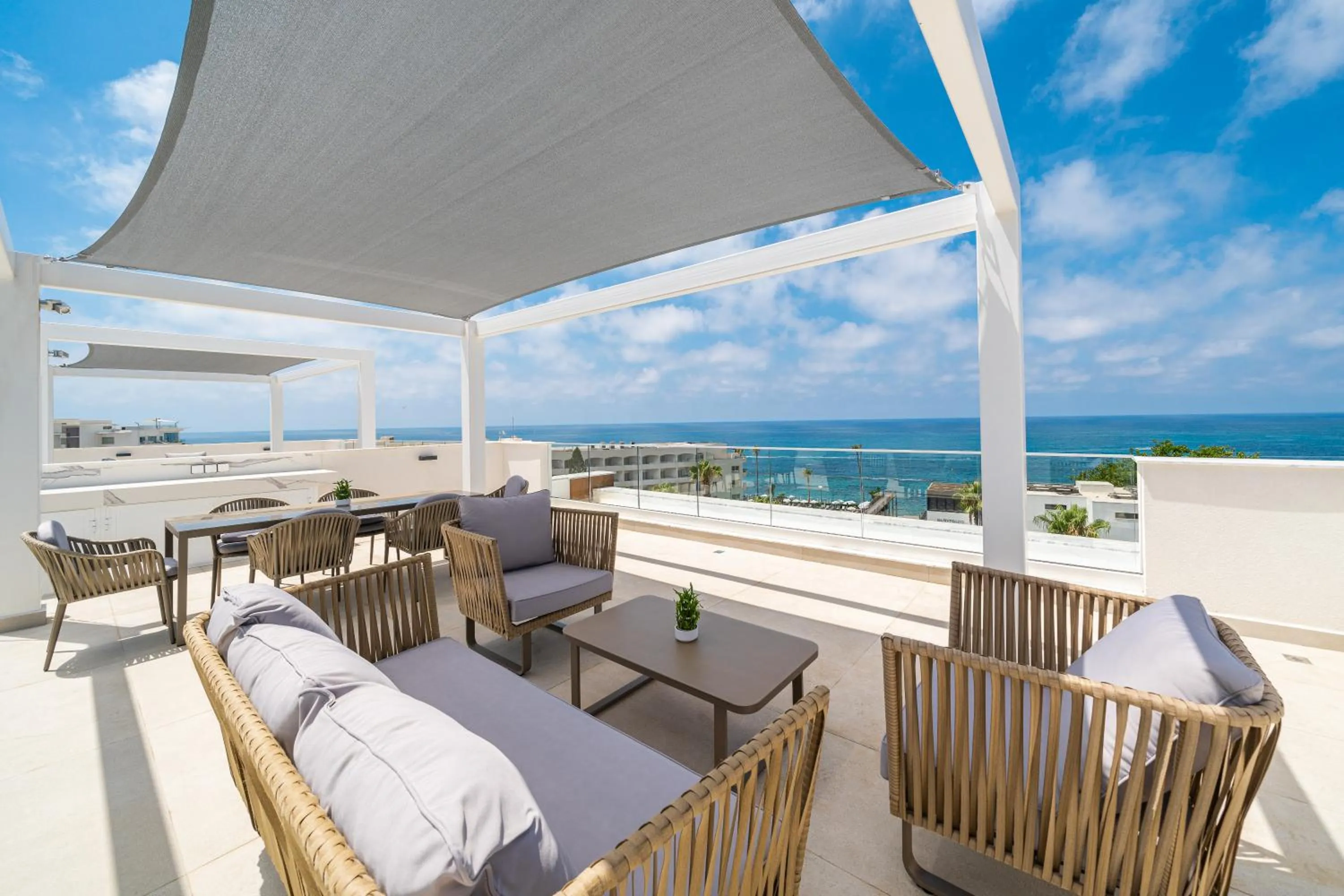 Patio in Waterside Sea View Apartments