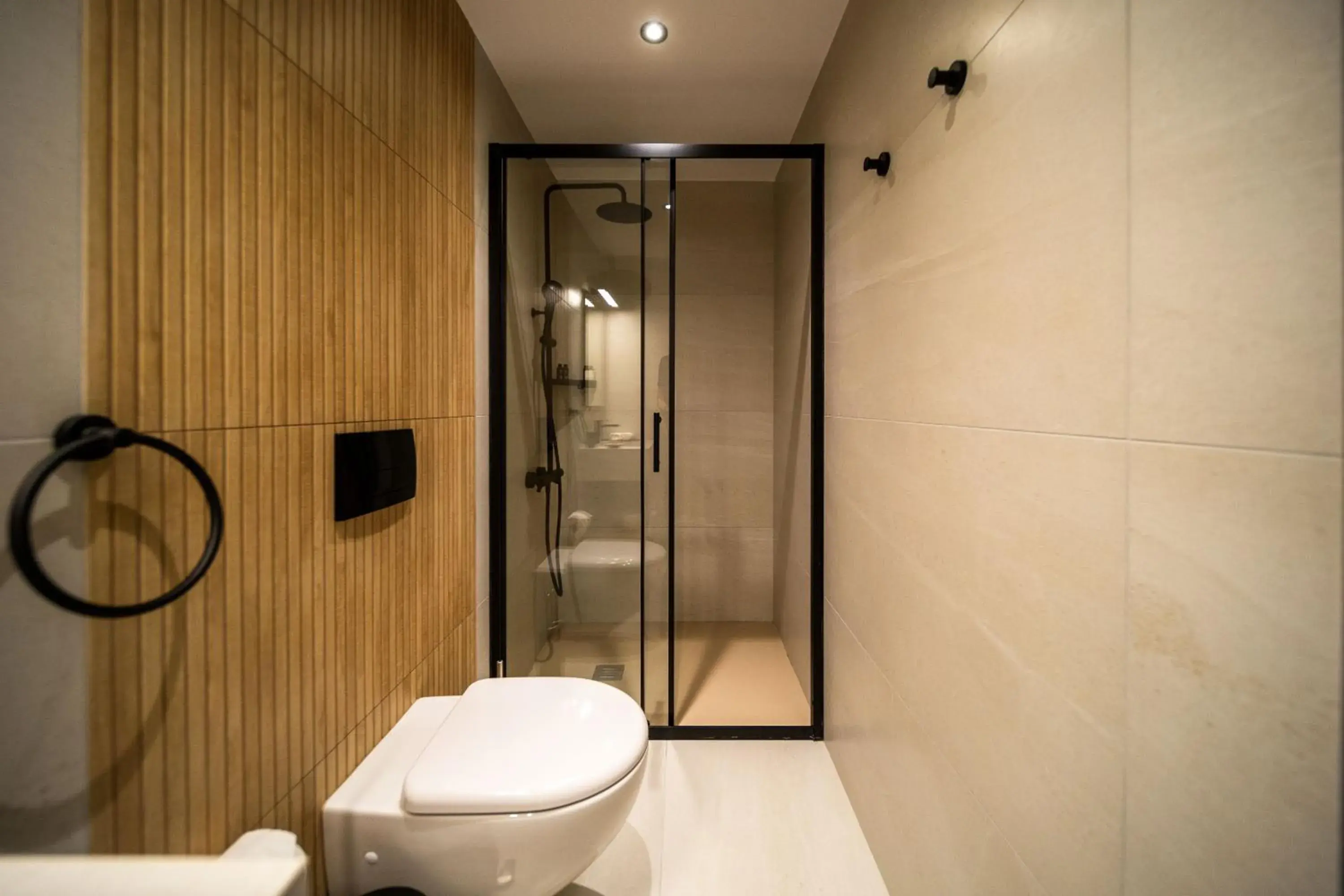 Shower in Waterside Sea View Apartments Shower in Waterside Sea View Apartments