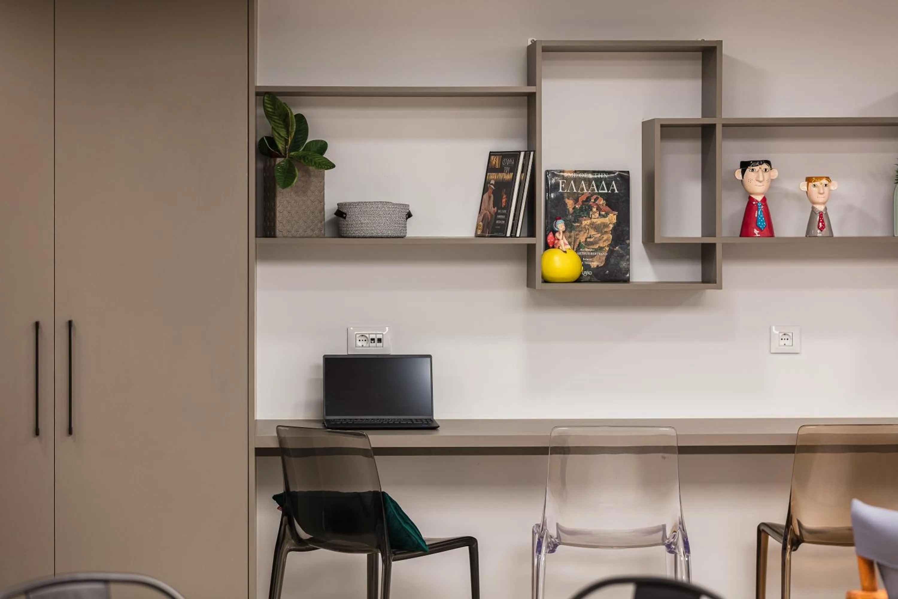 Lines Concept Accommodation