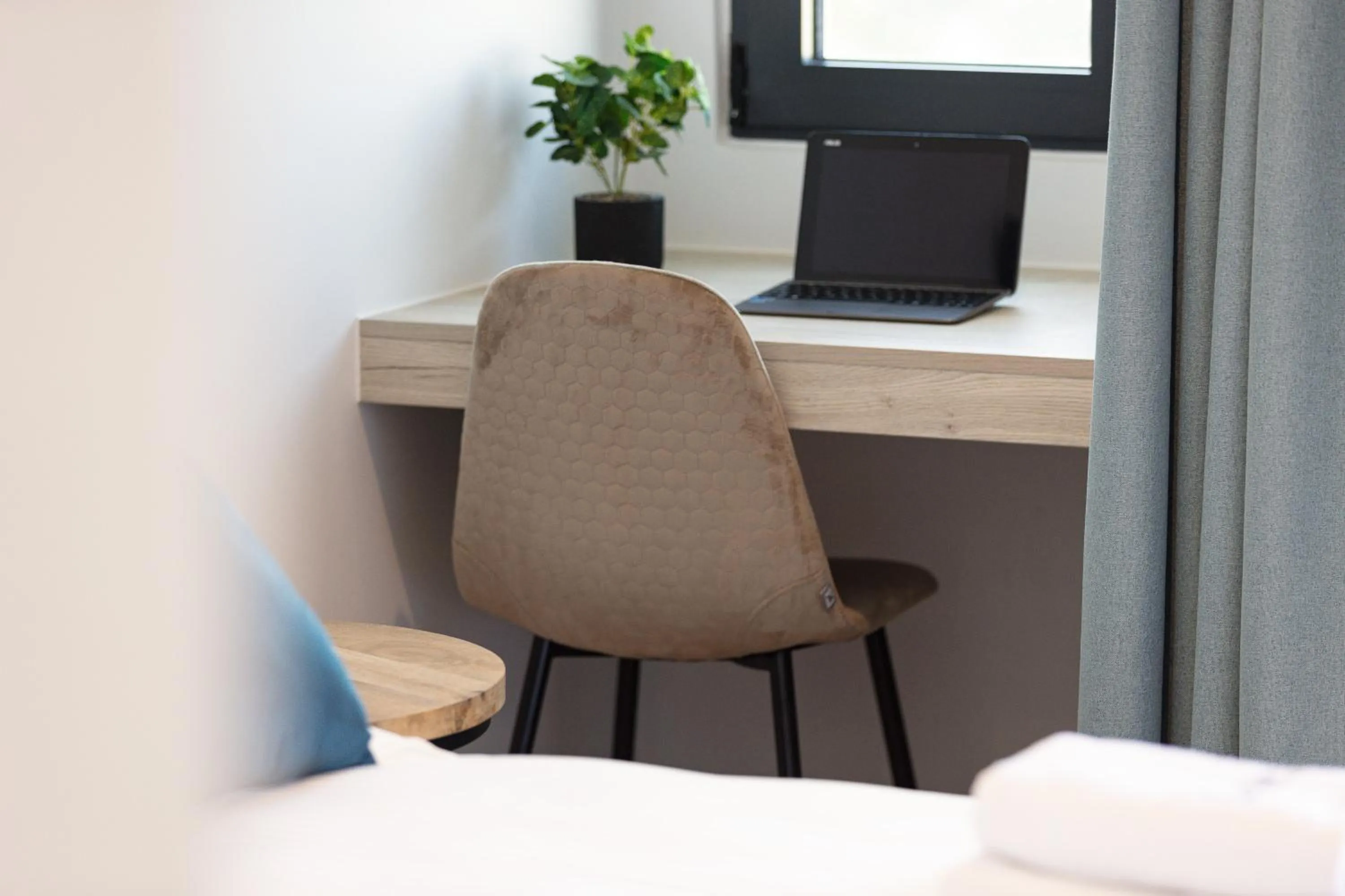 Lines Concept Accommodation