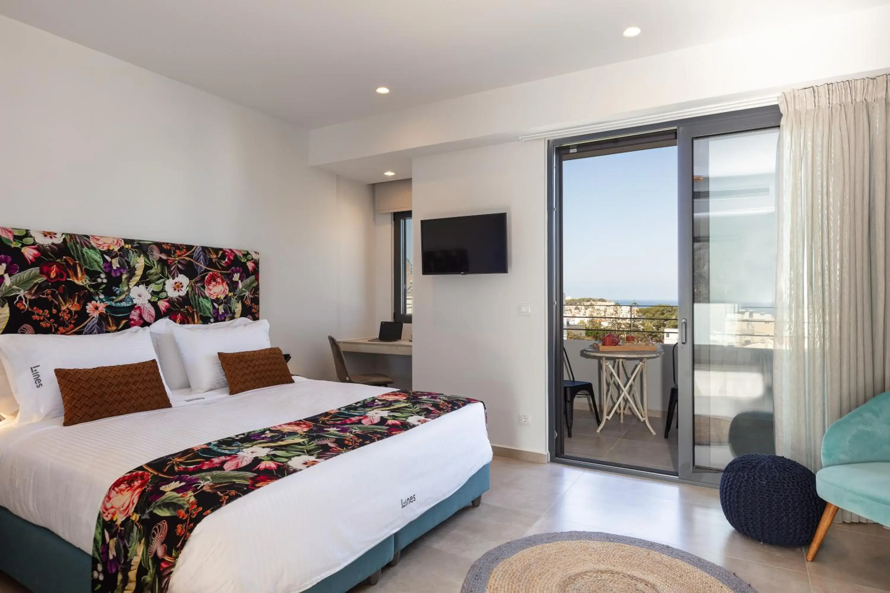 Standard Double or Twin Room in Lines Concept Accommodation Standard Double or Twin Room in Lines Concept Accommodation