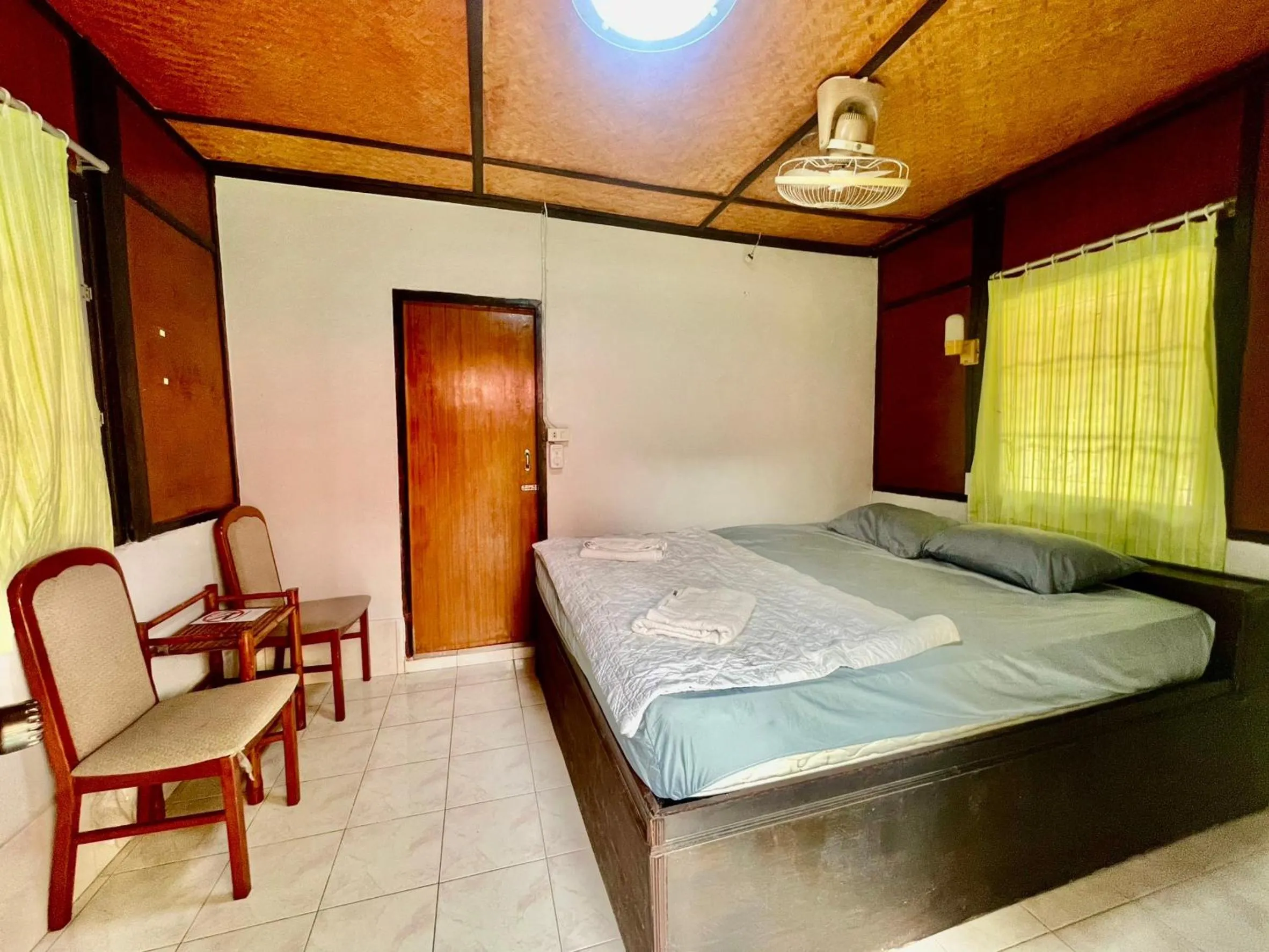 Bed in Haadrin Resort