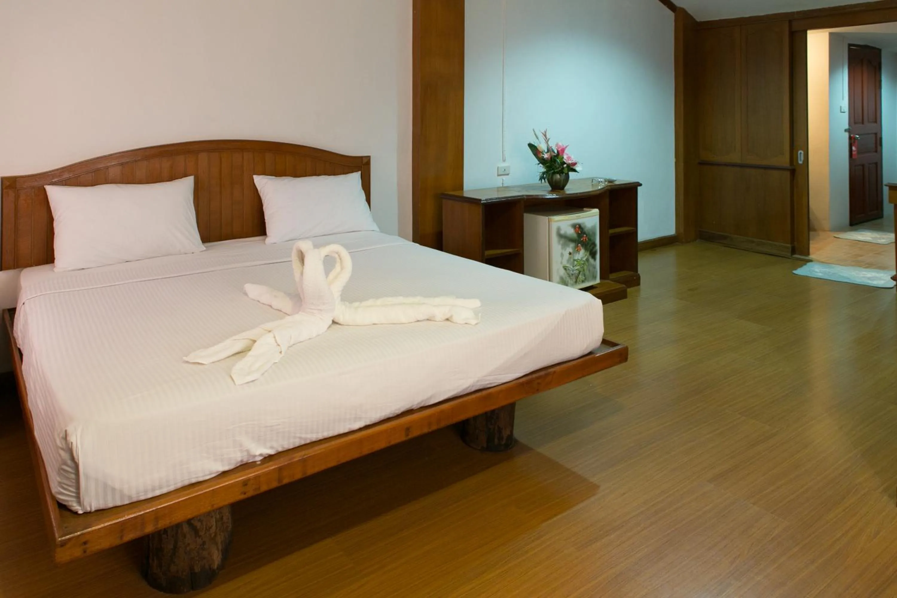 Bed in Haadrin Resort