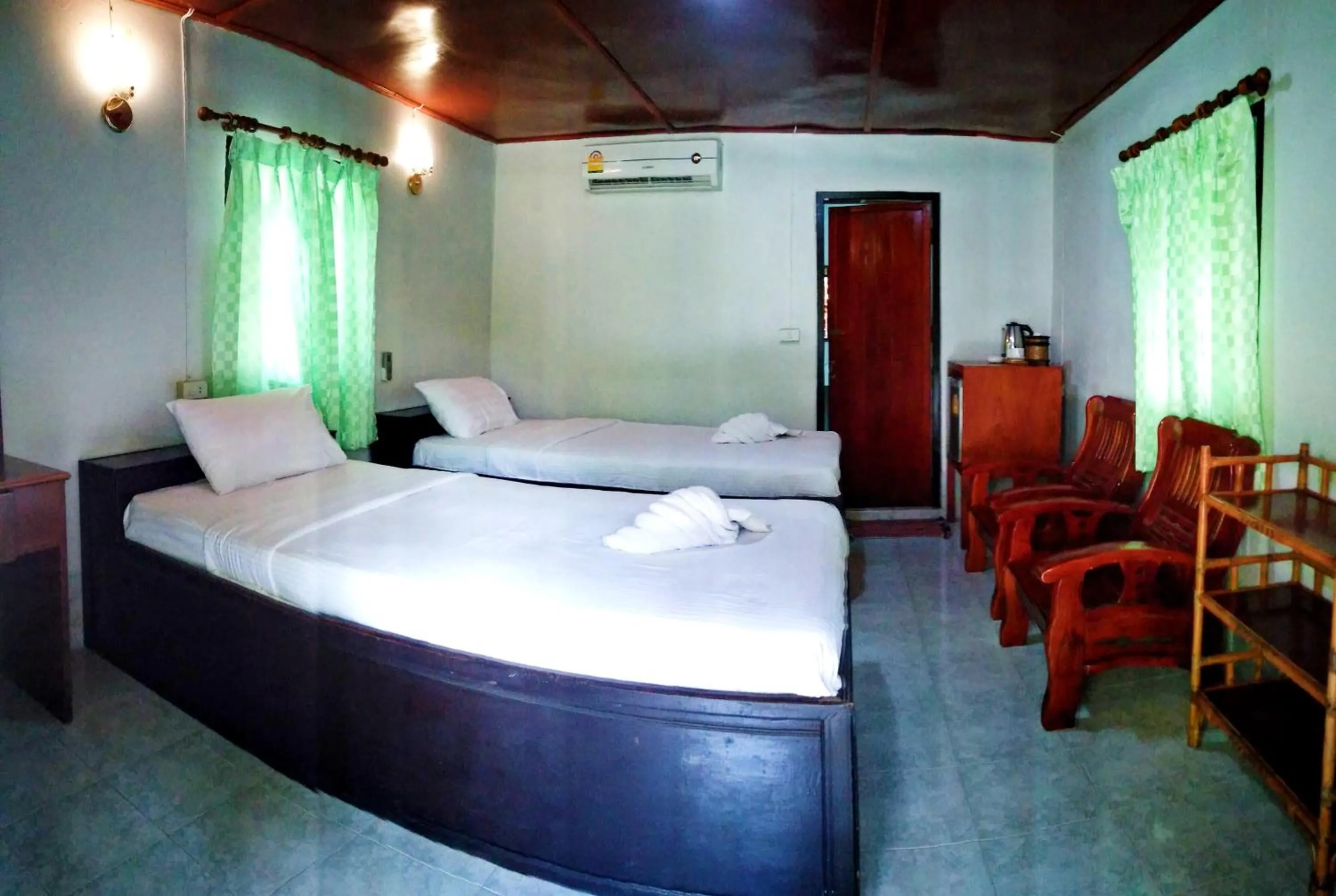 Bed in Haadrin Resort