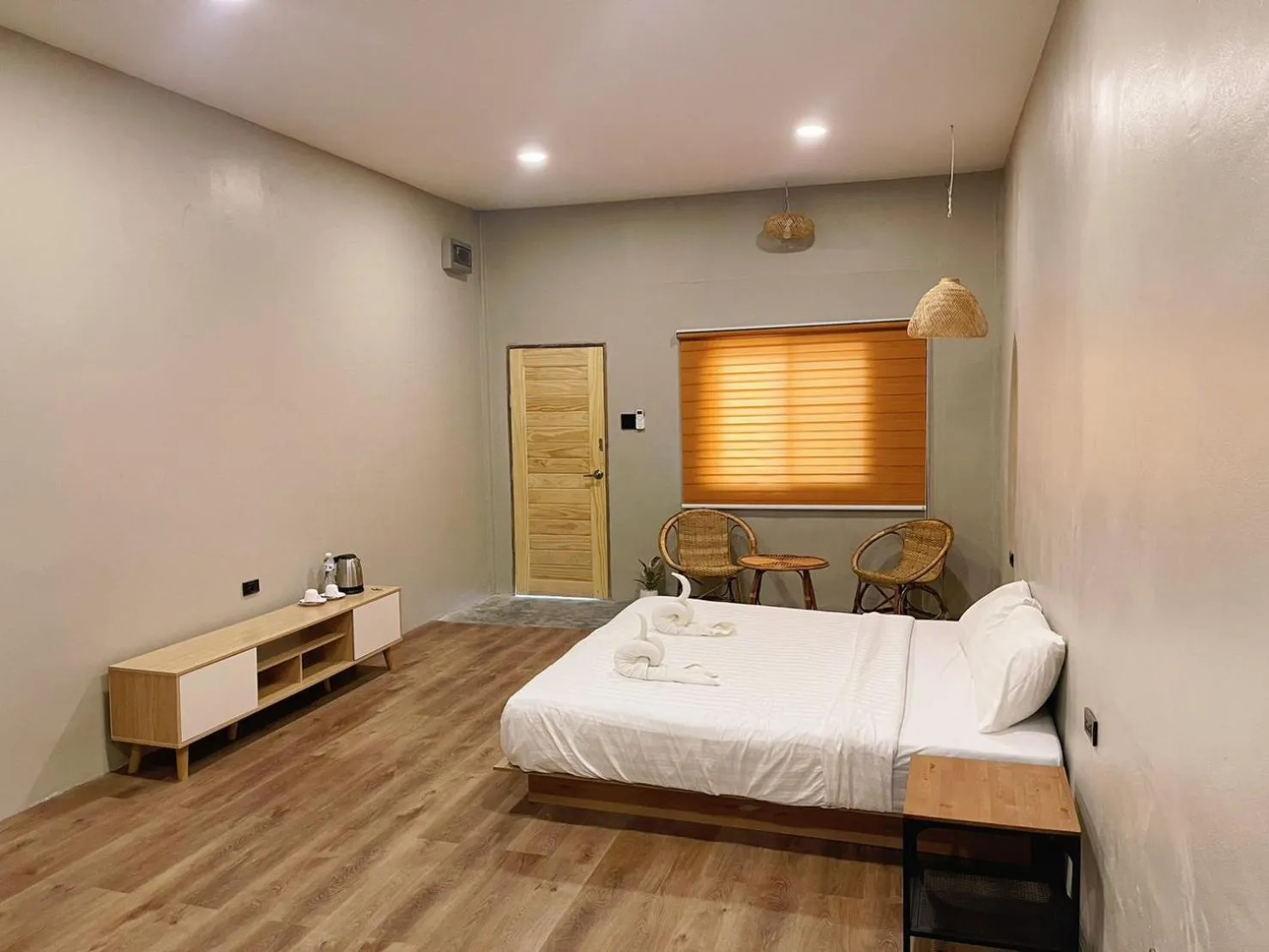 Bed in Haadrin Resort