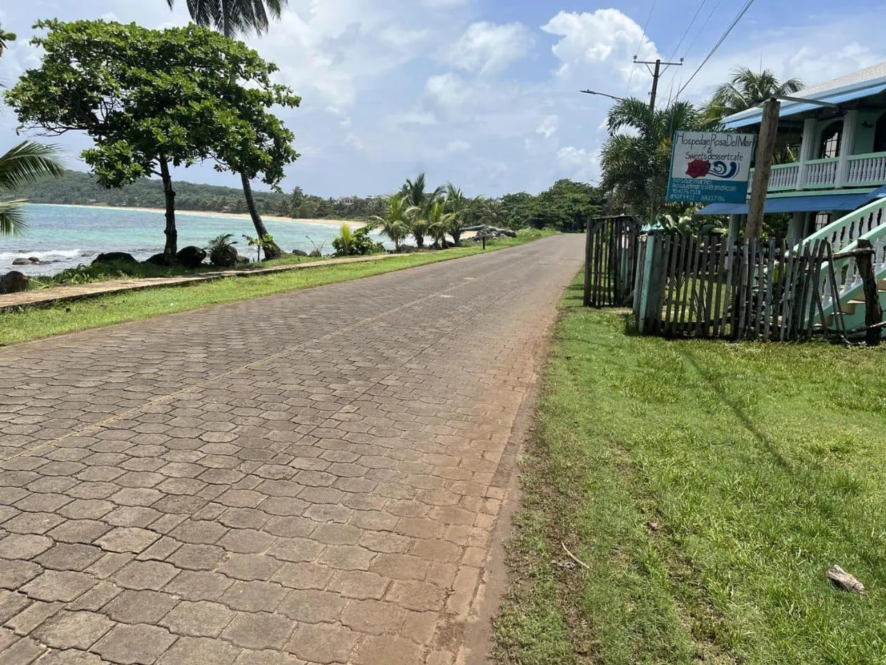 Street view in Hospedaje Rosa Del Mar & Sweets Cafe