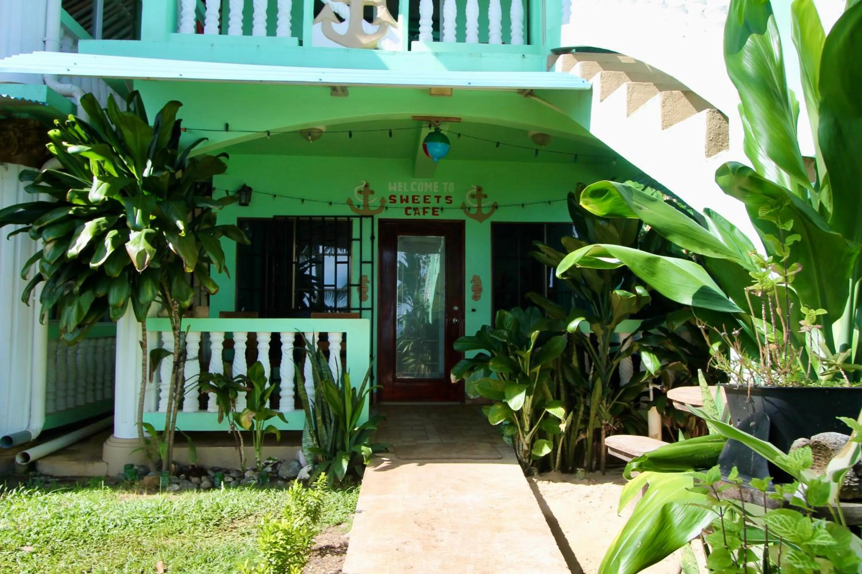 Property building in Hospedaje Rosa Del Mar & Sweets Cafe