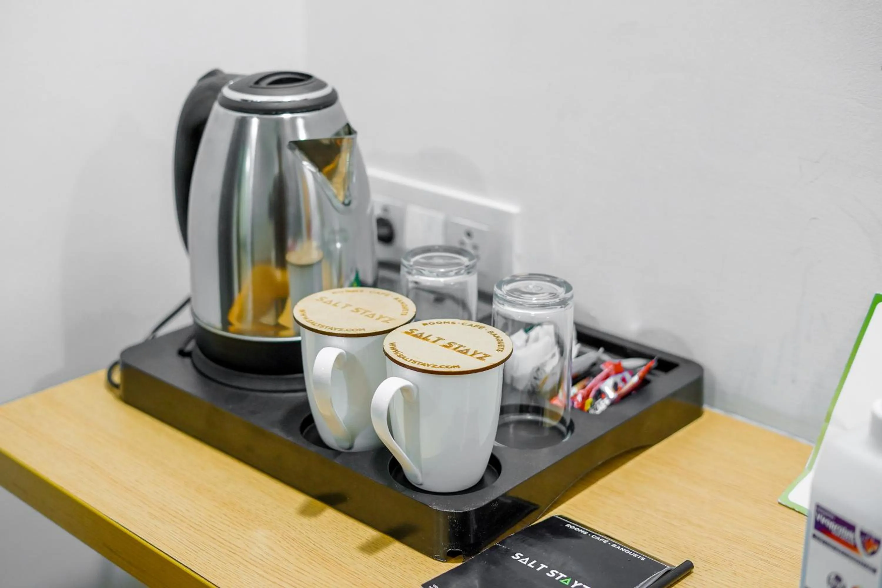 Coffee/tea facilities in Saltstayz Express - Golf Course Road & DLF Phase-1